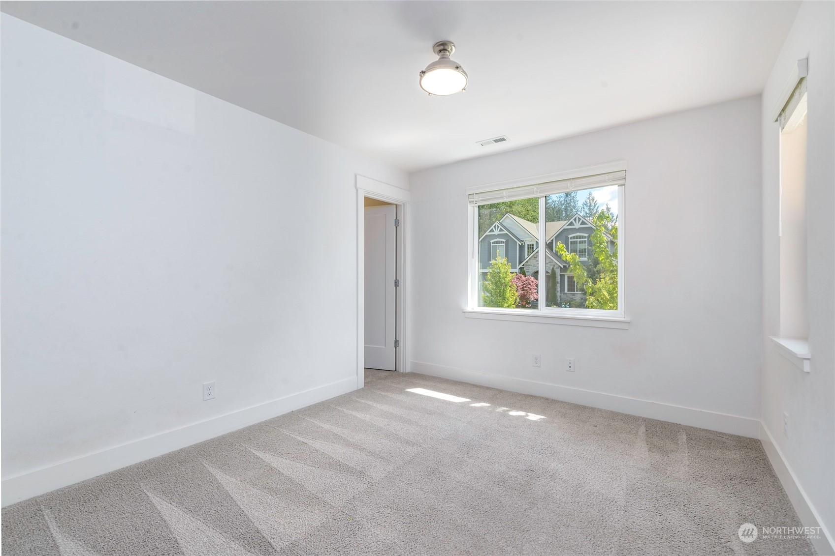 24040 NE 14th Street