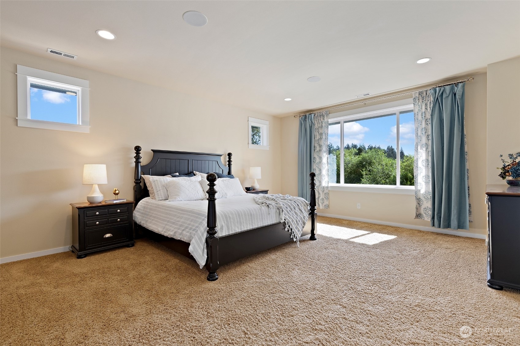 14528 99th Avenue NE