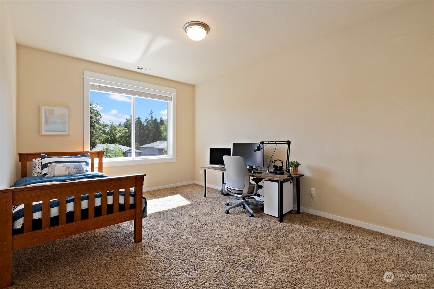 14528 99th Avenue NE