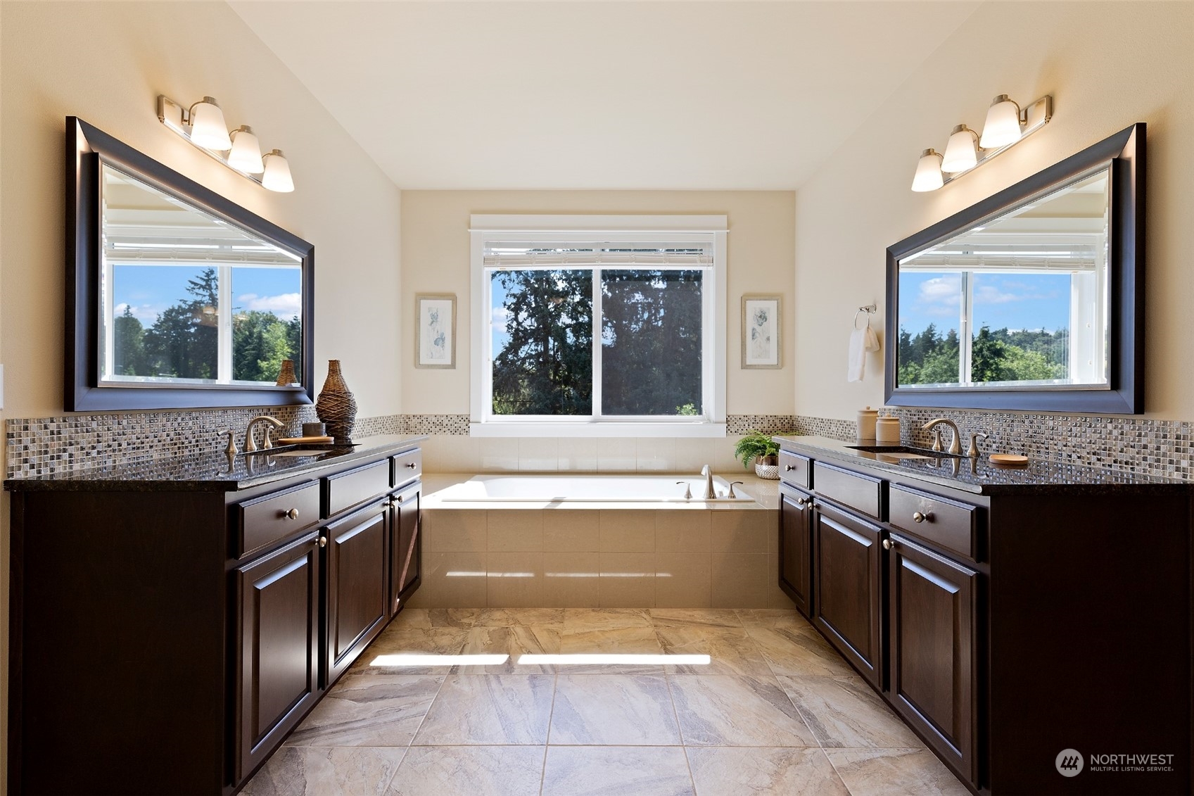 14528 99th Avenue NE