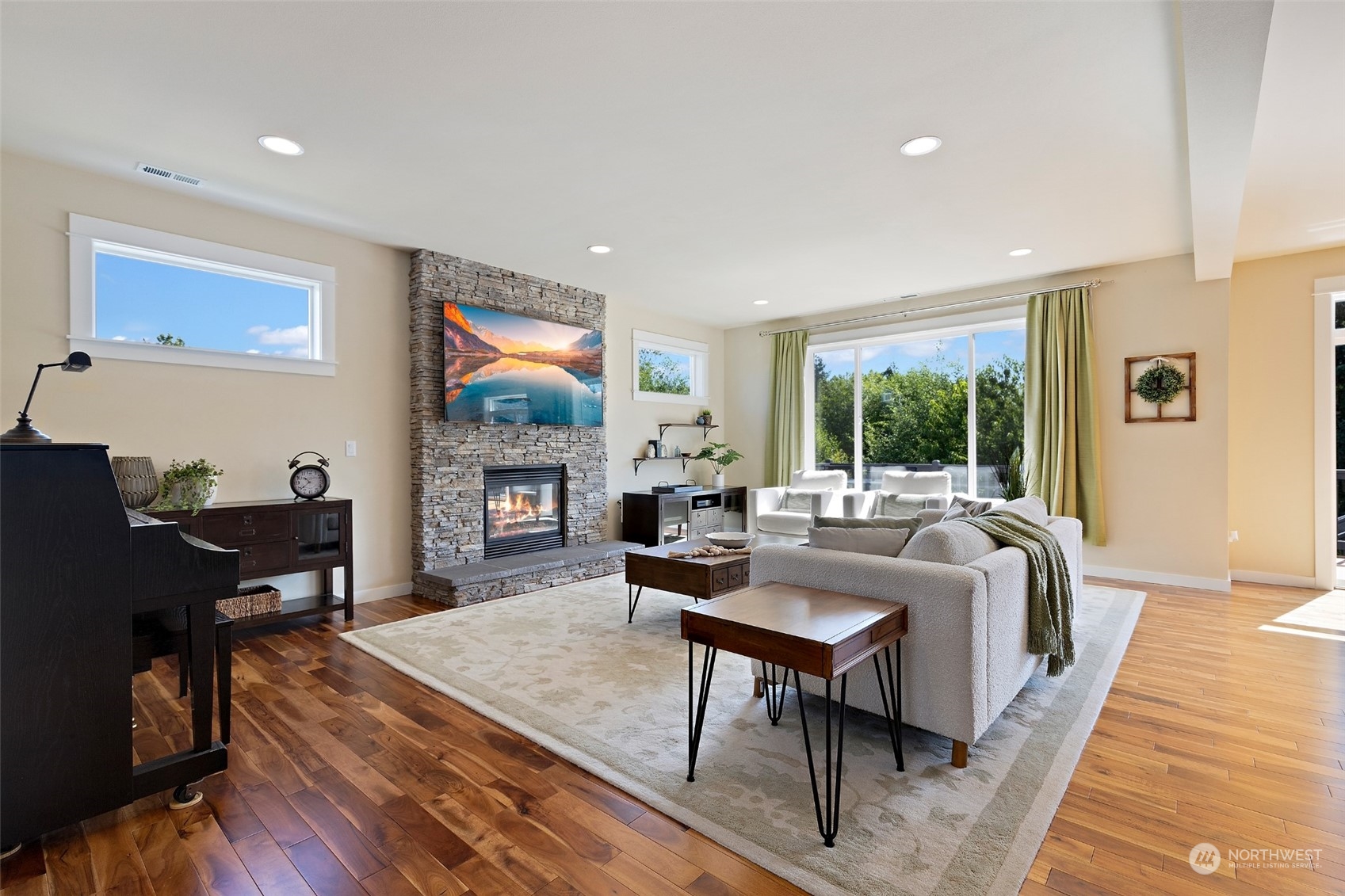 14528 99th Avenue NE