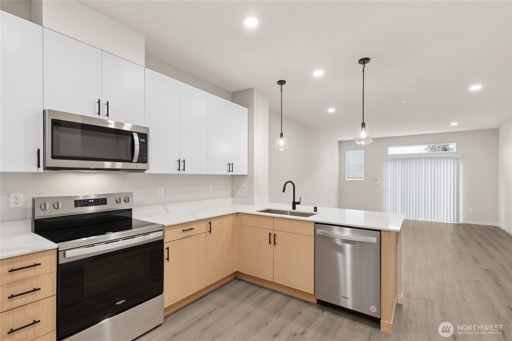 16723 Alderwood Mall Parkway Unit: D8