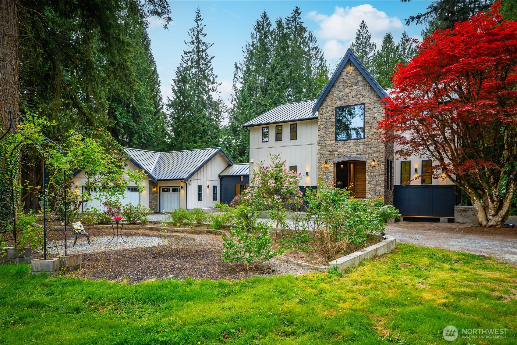 12607 Avondale Road NE