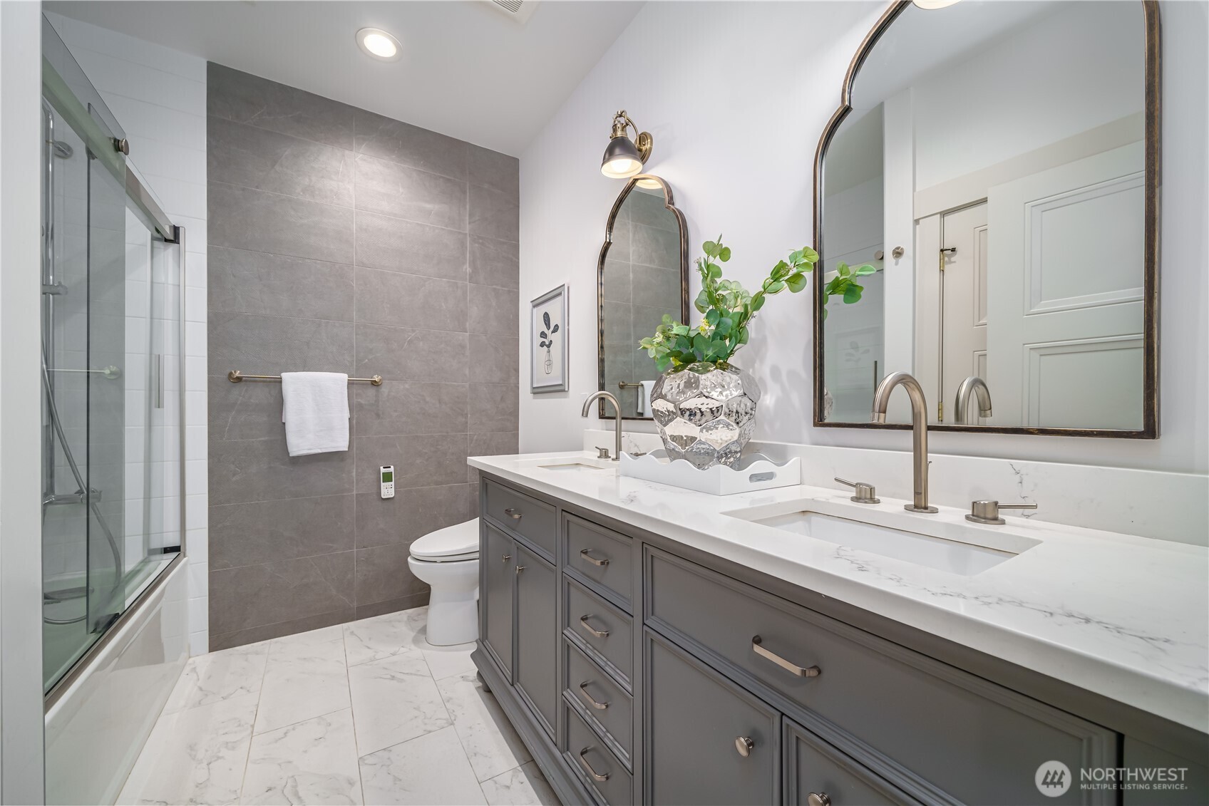 12607 Avondale Road NE