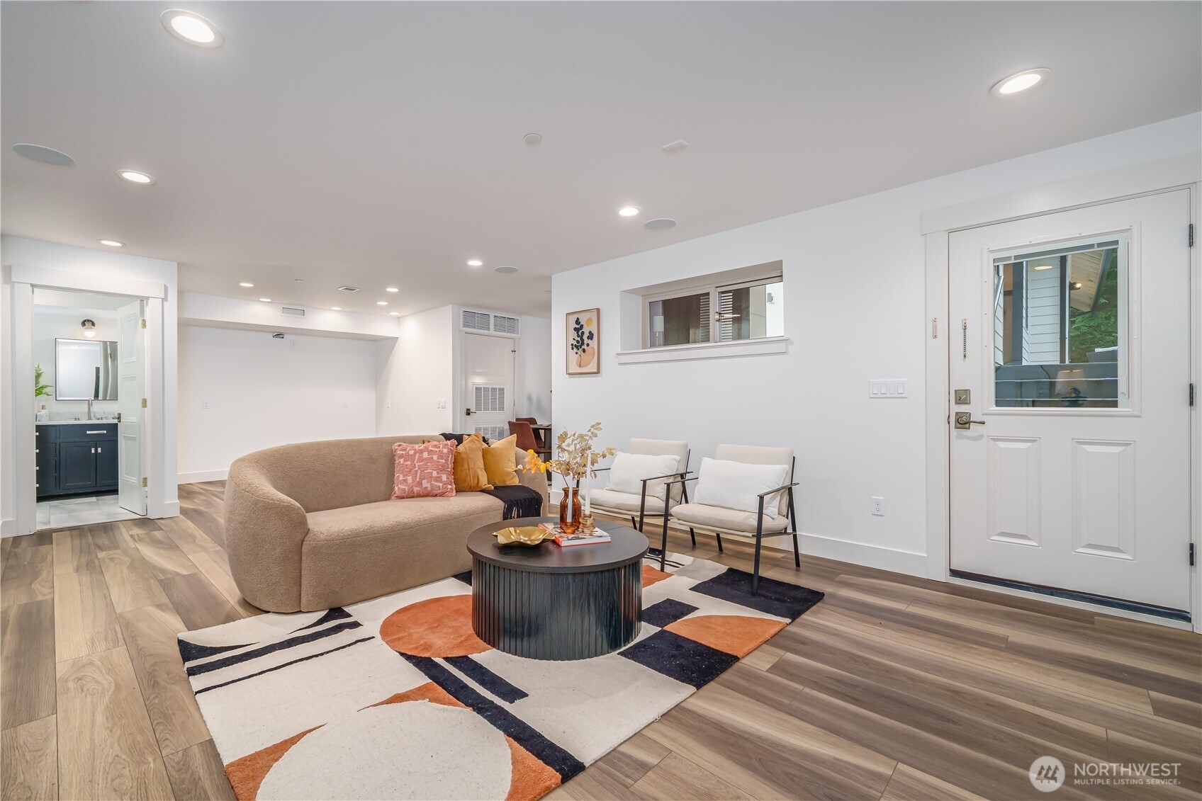 12607 Avondale Road NE