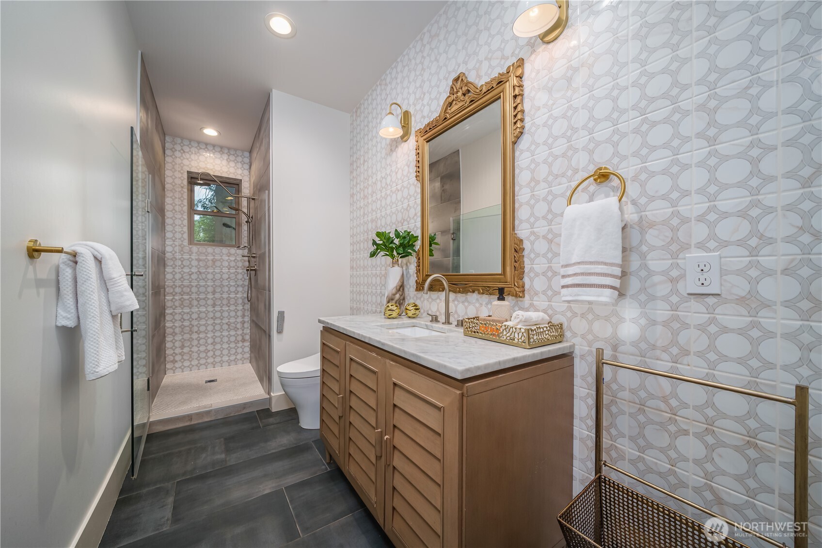 12607 Avondale Road NE