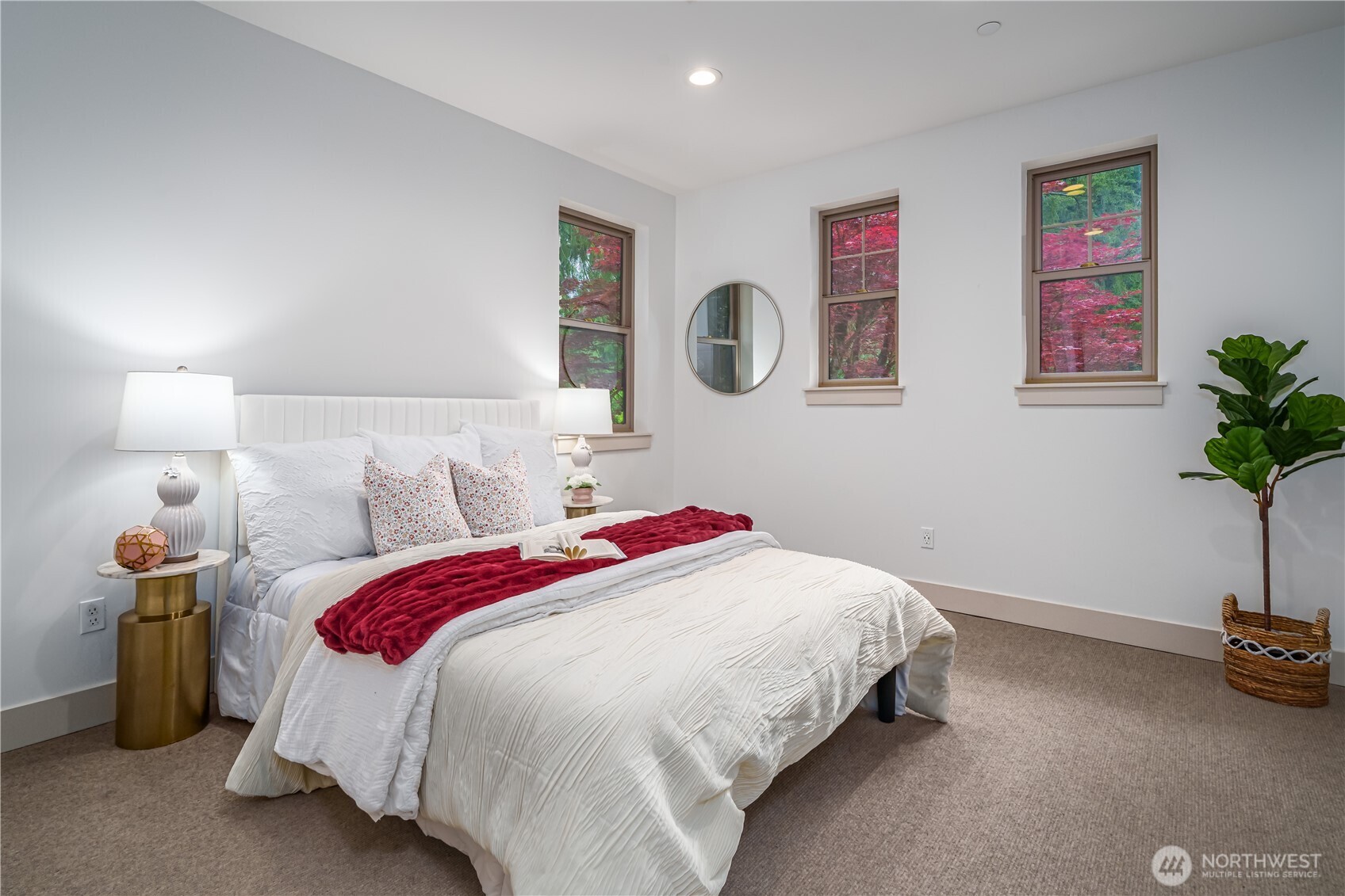 12607 Avondale Road NE