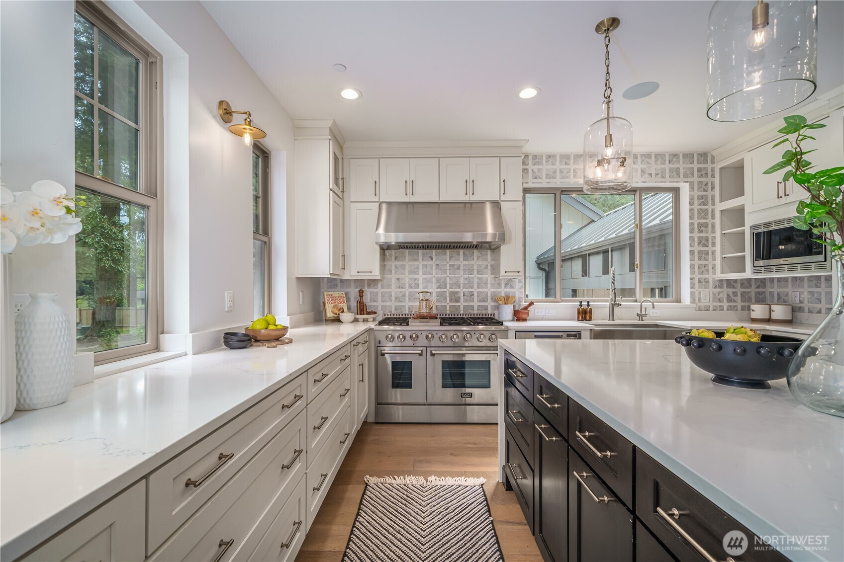 12607 Avondale Road NE