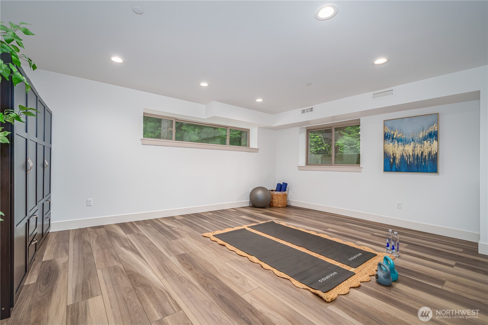 12607 Avondale Road NE