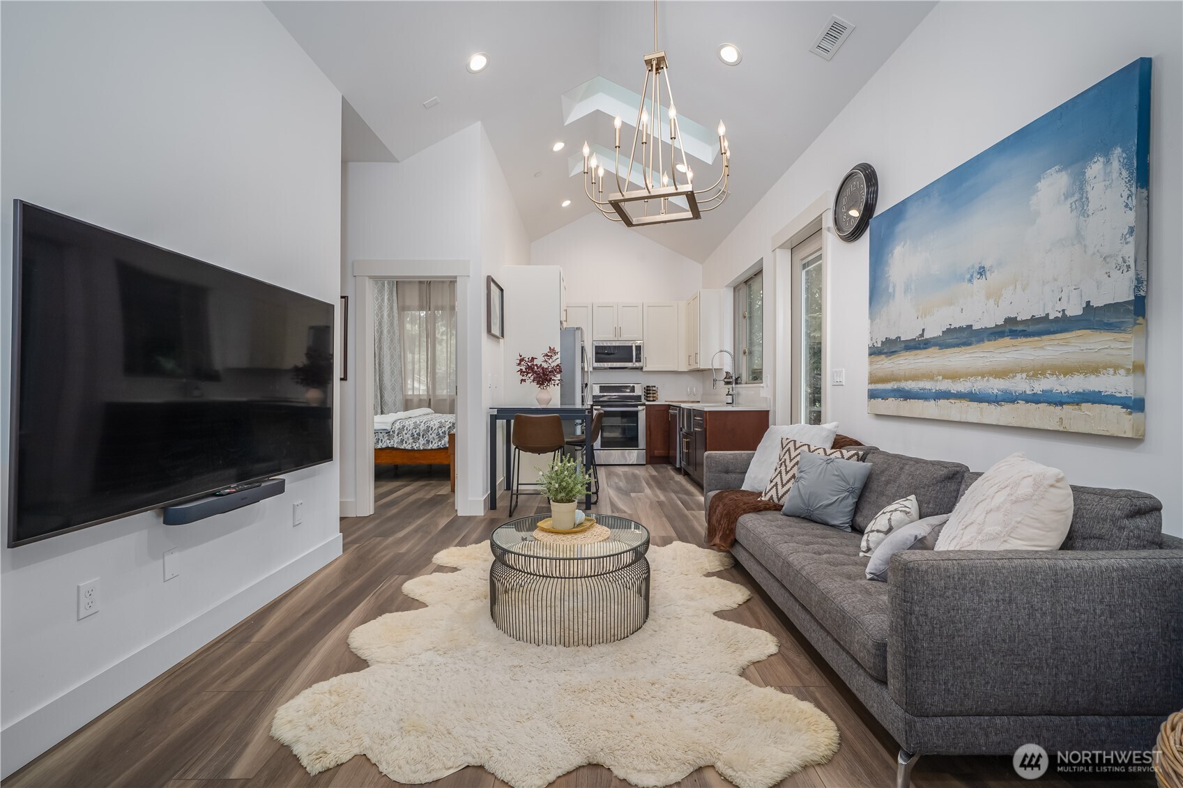 12607 Avondale Road NE