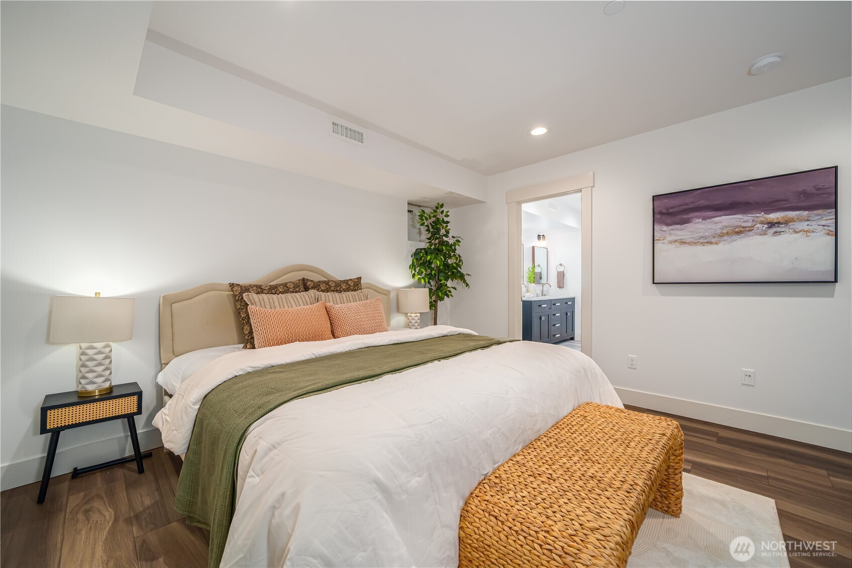 12607 Avondale Road NE