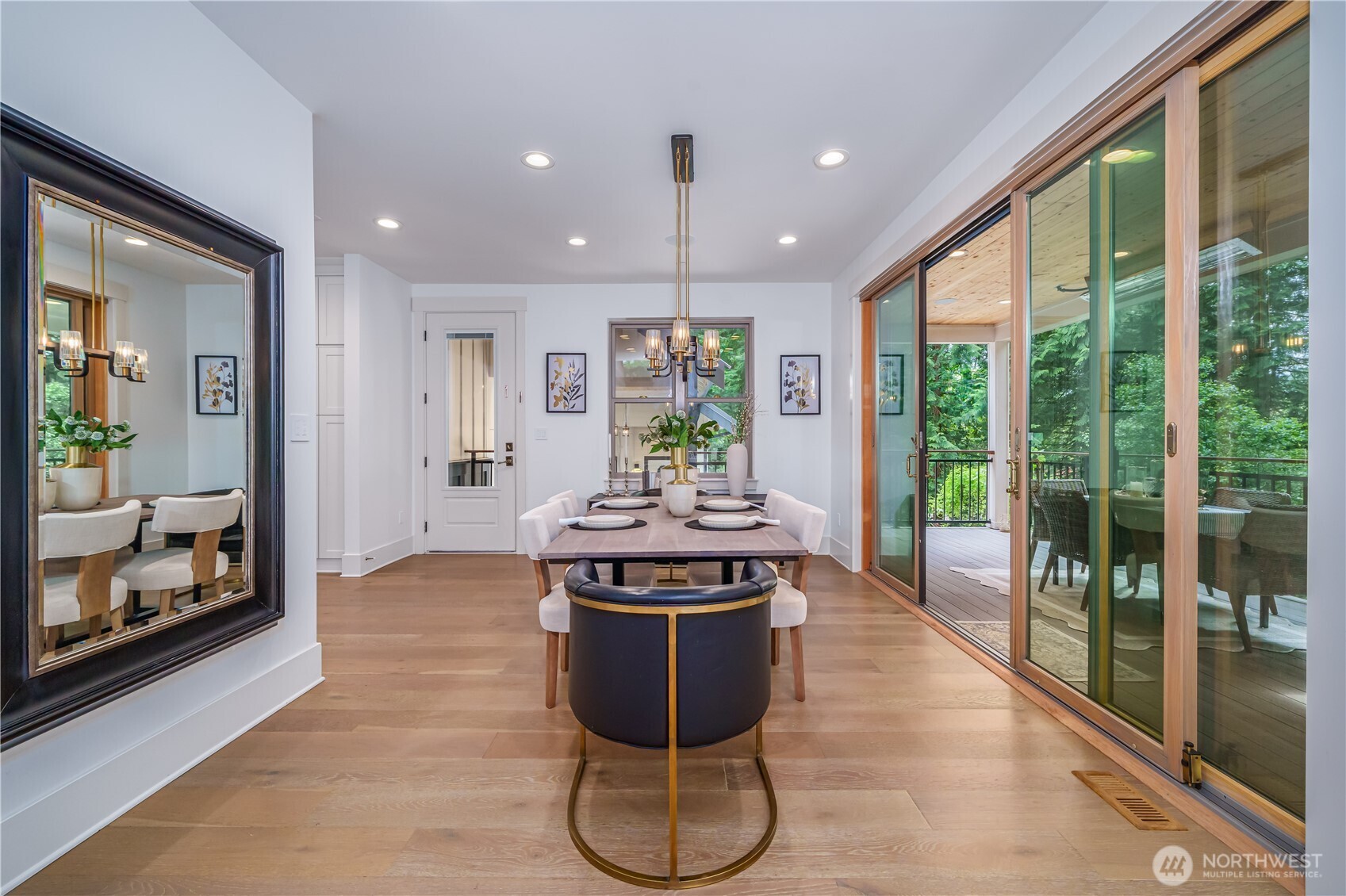 12607 Avondale Road NE