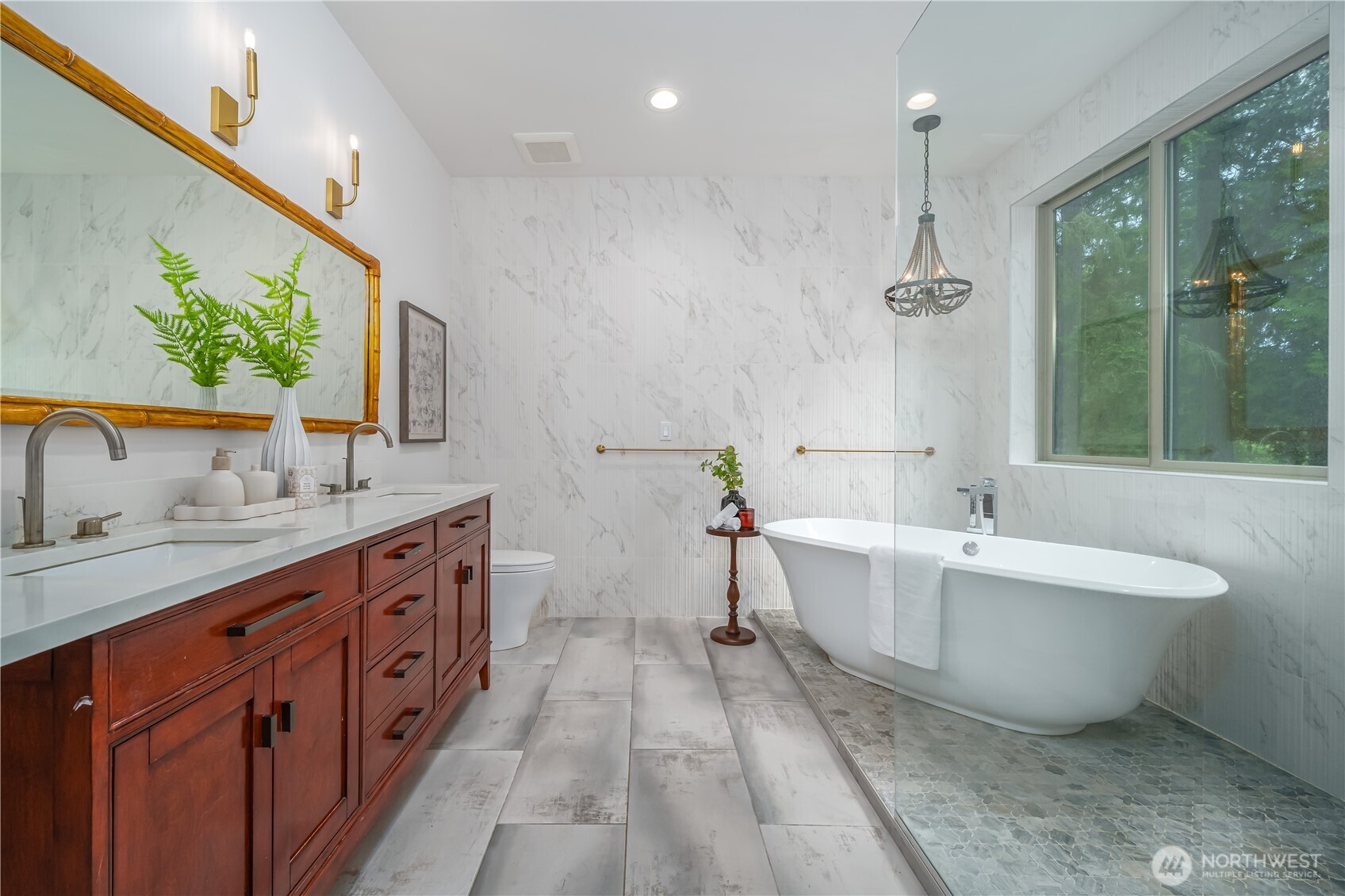 12607 Avondale Road NE