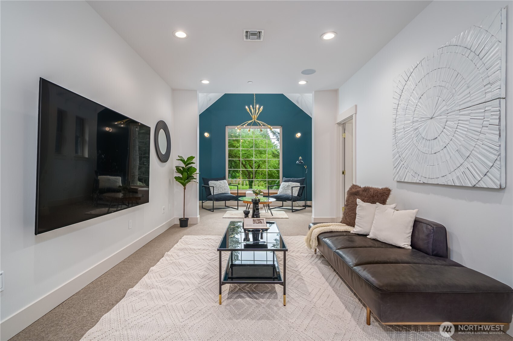 12607 Avondale Road NE