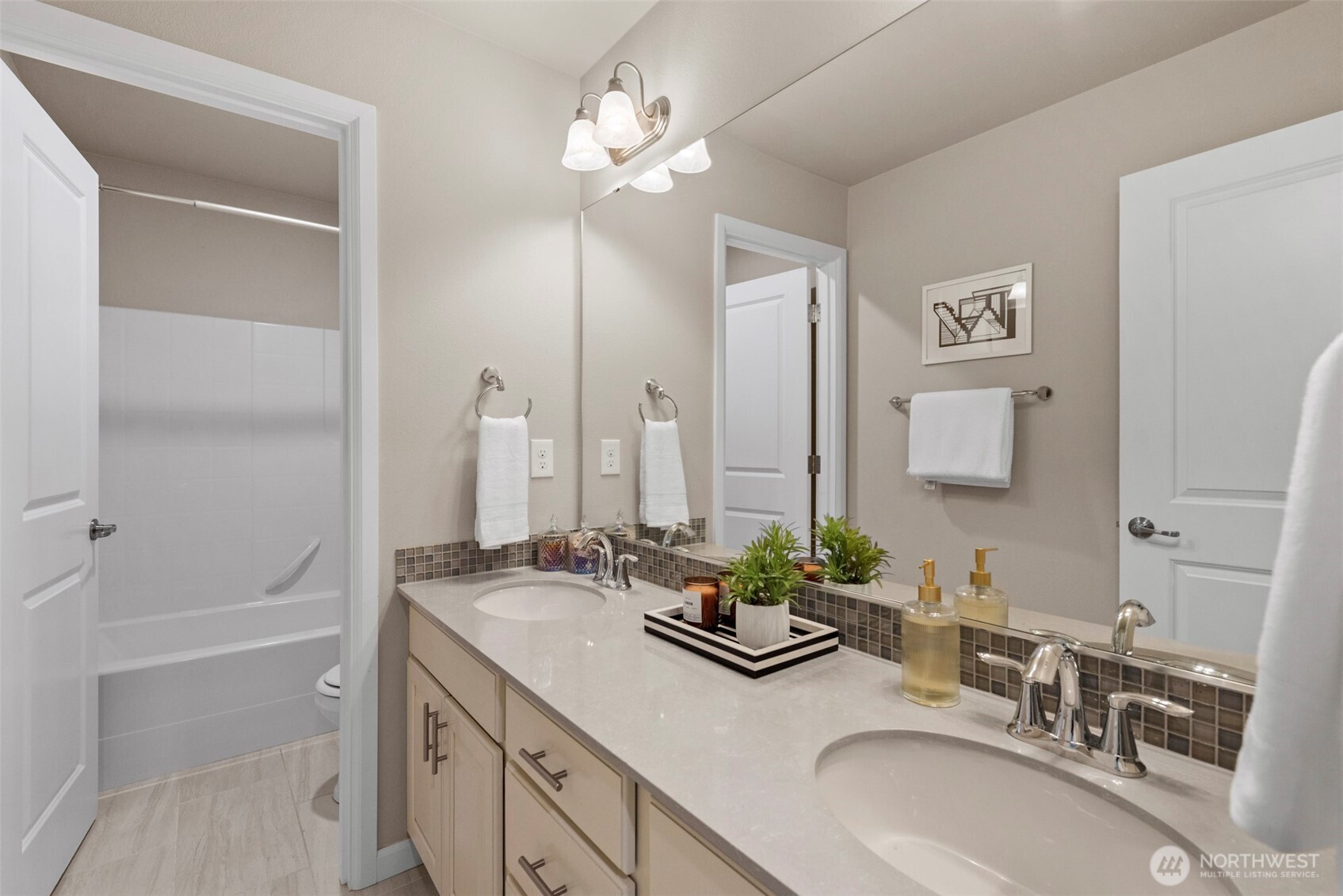 21222 41st Avenue SE