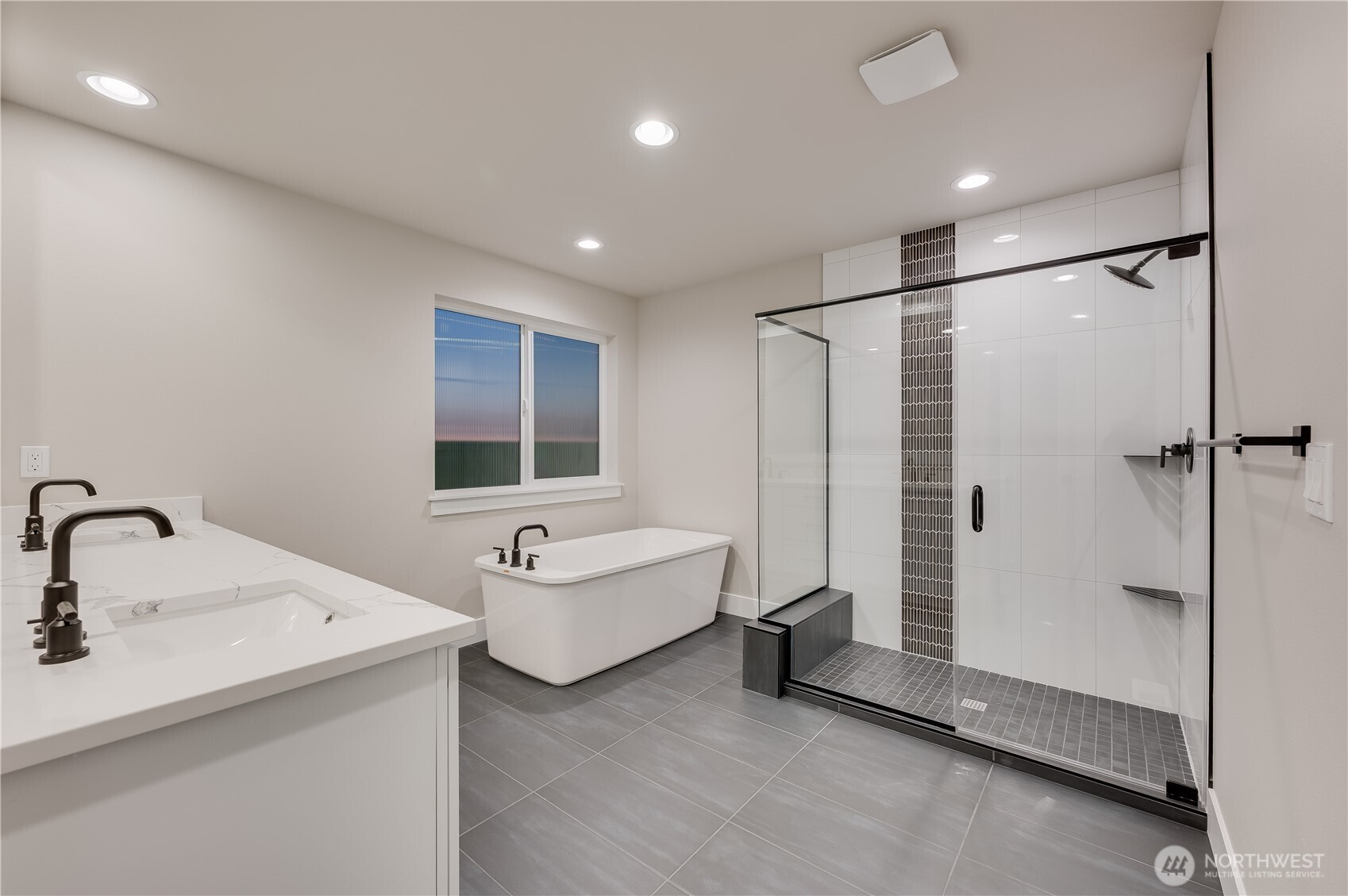 20215 125th Avenue NE Unit: SM2-07