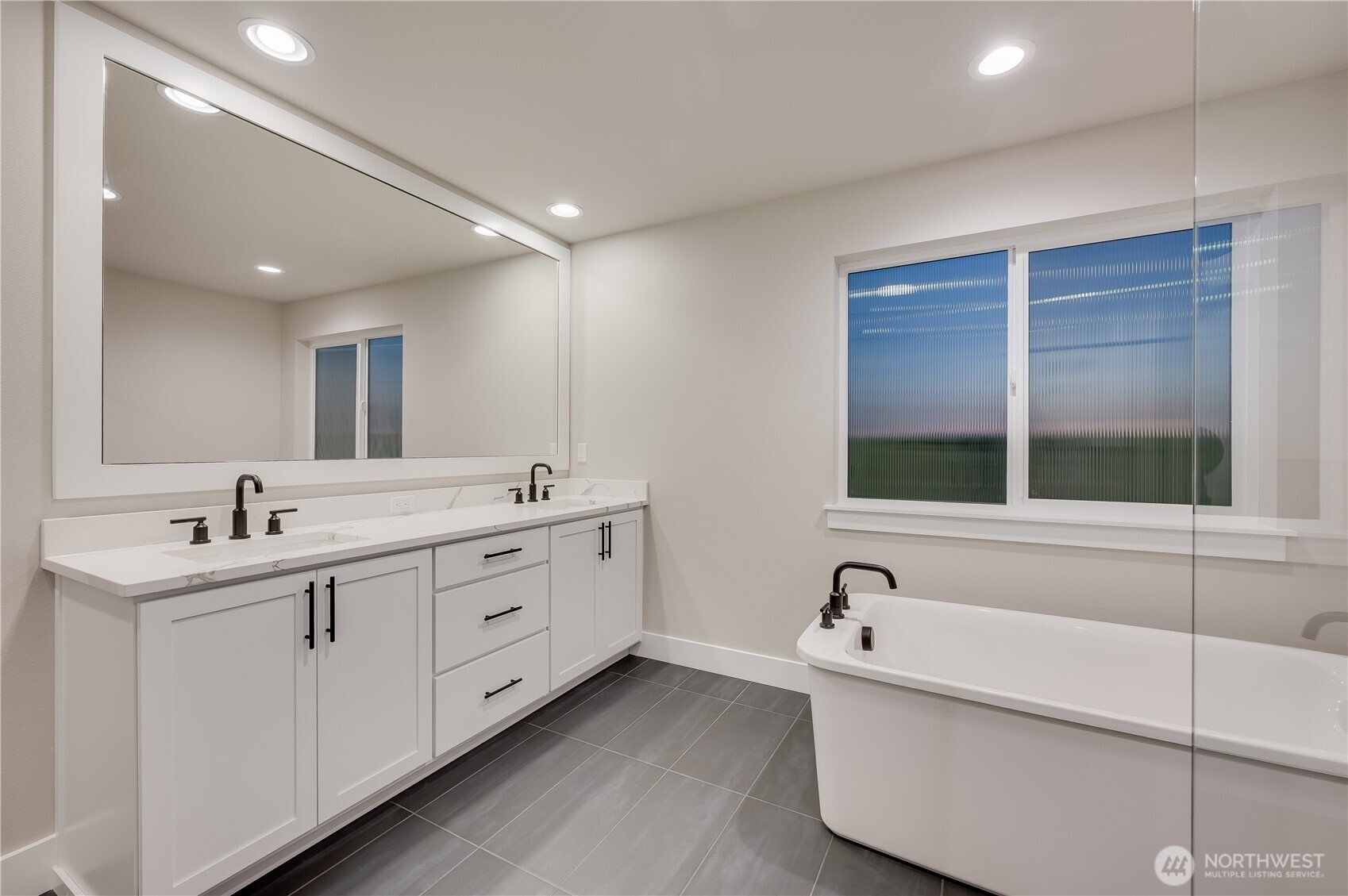 20215 125th Avenue NE Unit: SM2-07