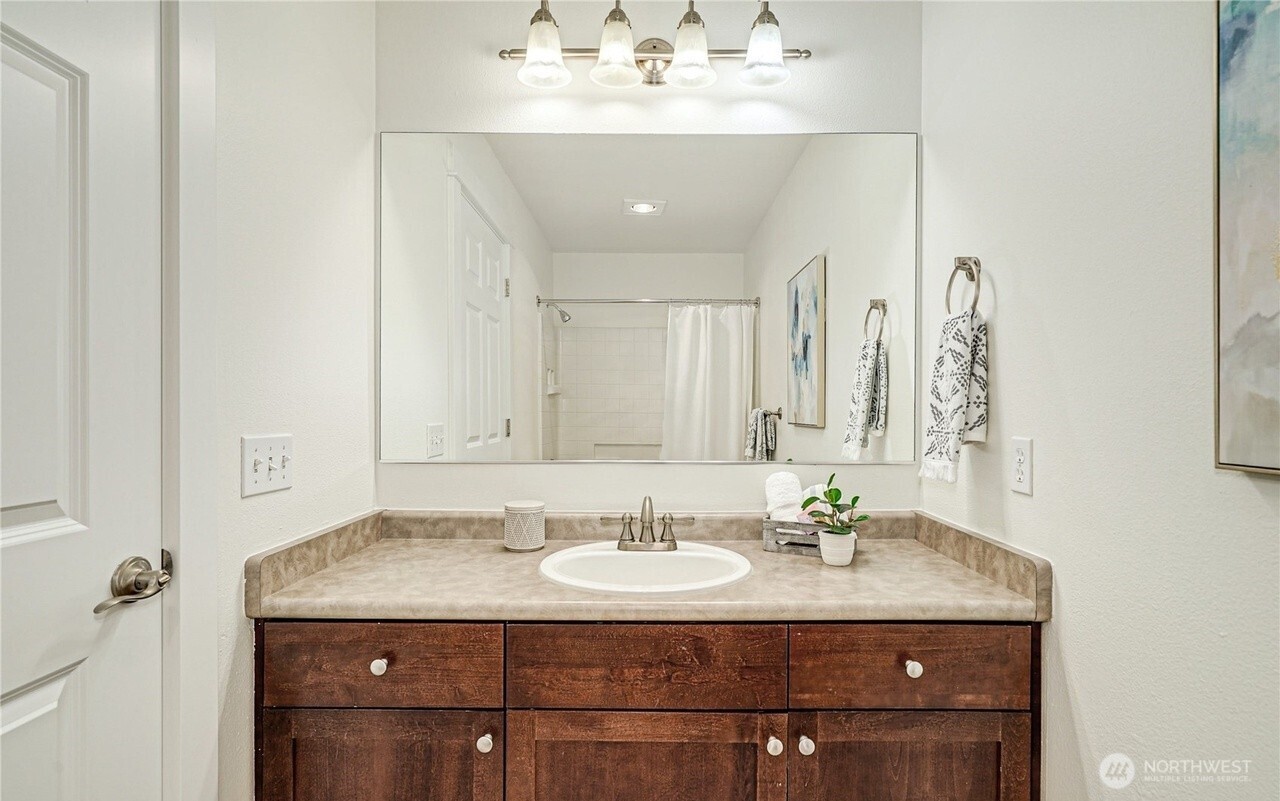 25025 SE Klahanie Boulevard Unit: J102