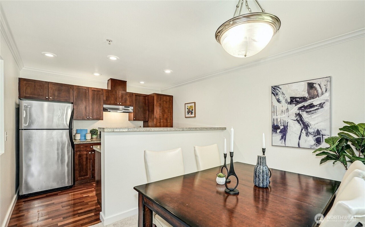 25025 SE Klahanie Boulevard Unit: J102