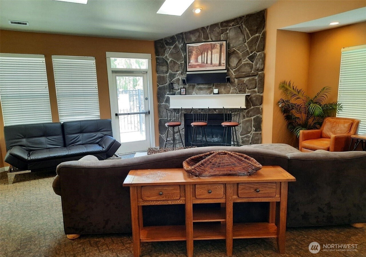 25025 SE Klahanie Boulevard Unit: J102