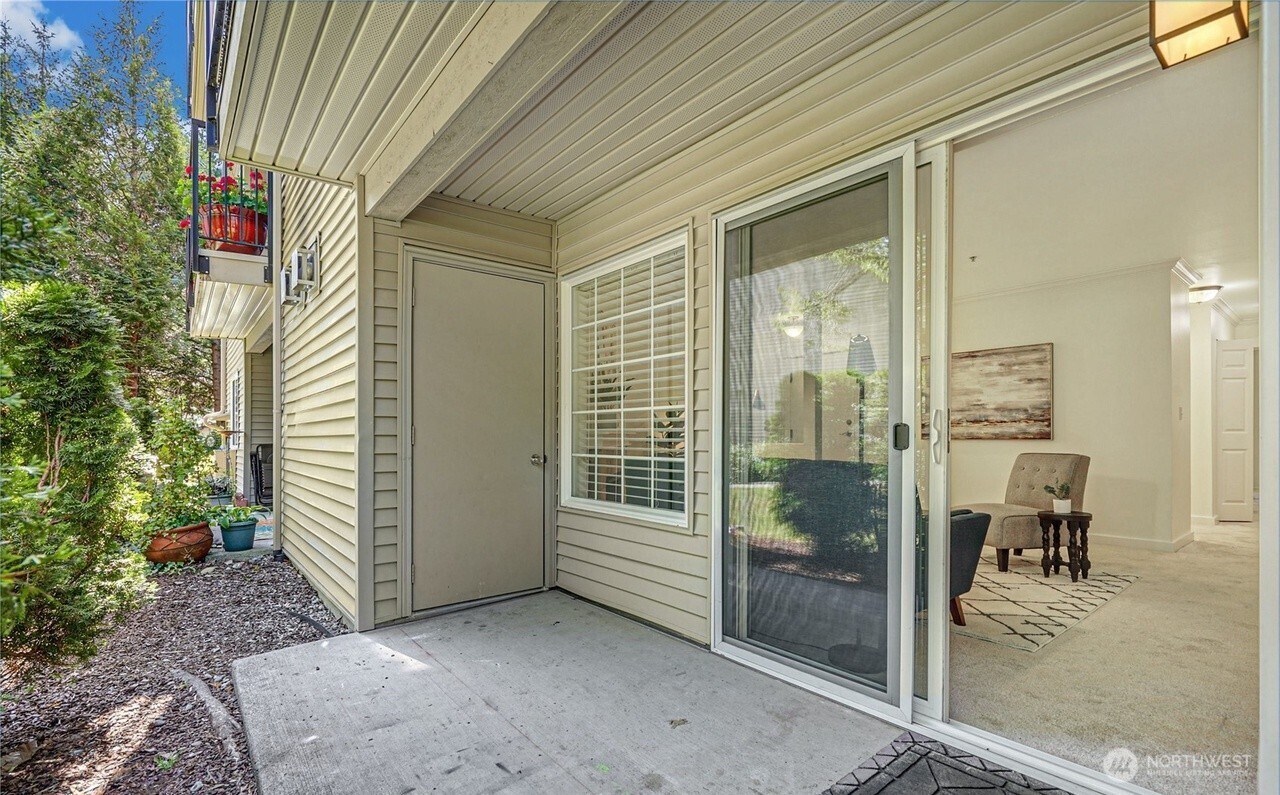 25025 SE Klahanie Boulevard Unit: J102