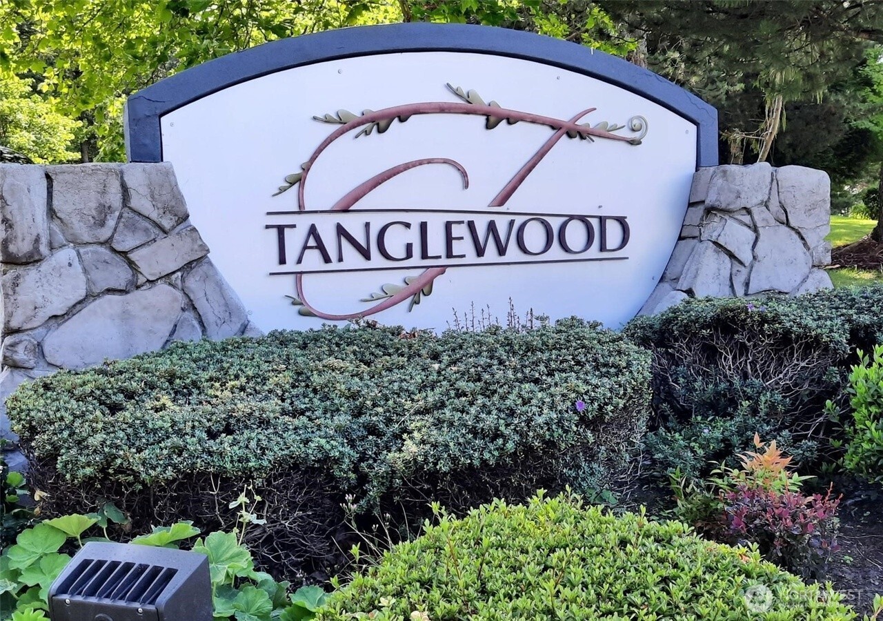 25025 SE Klahanie Boulevard Unit: J102