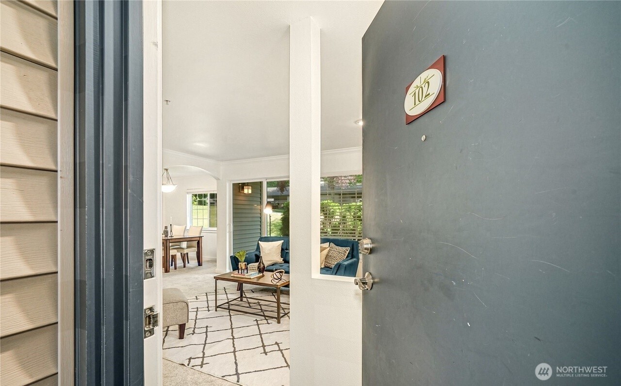 25025 SE Klahanie Boulevard Unit: J102