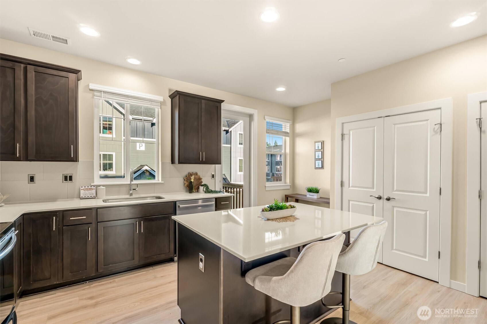 1621 Seattle Hill Rd Unit: Q3