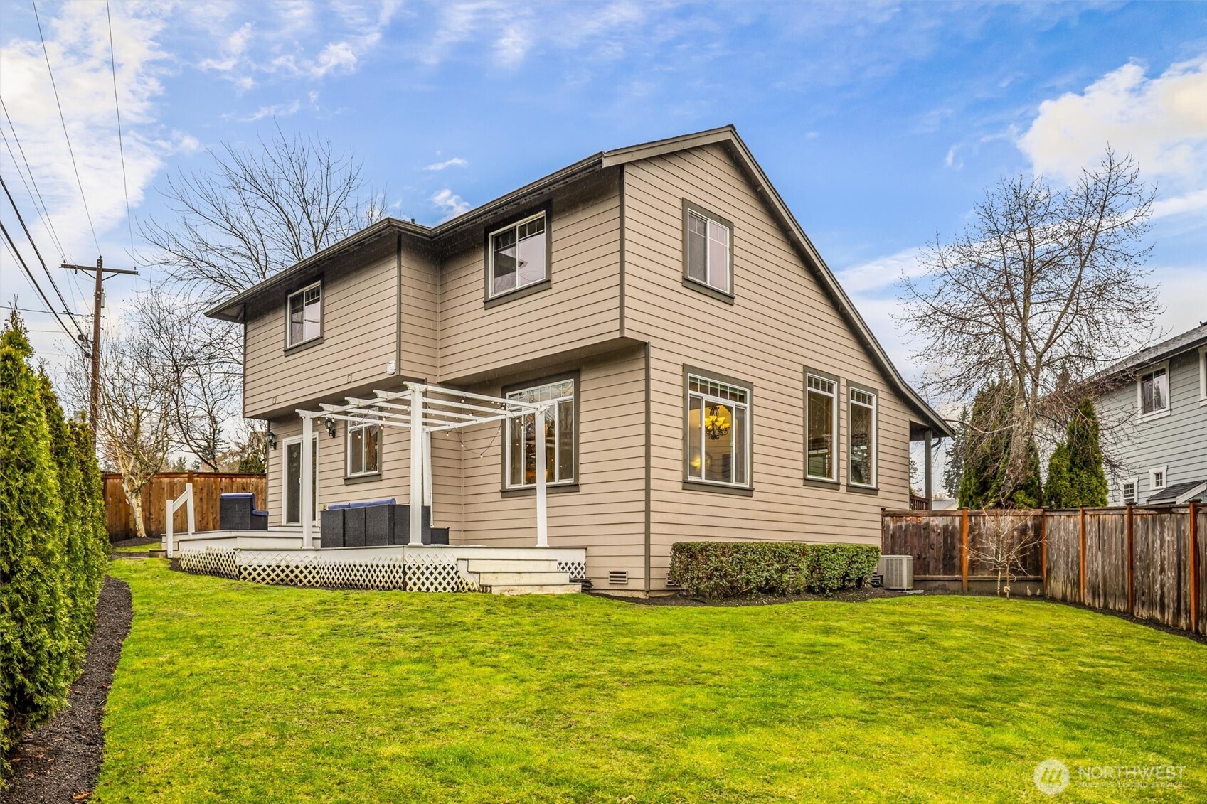 11527 52nd Avenue SE