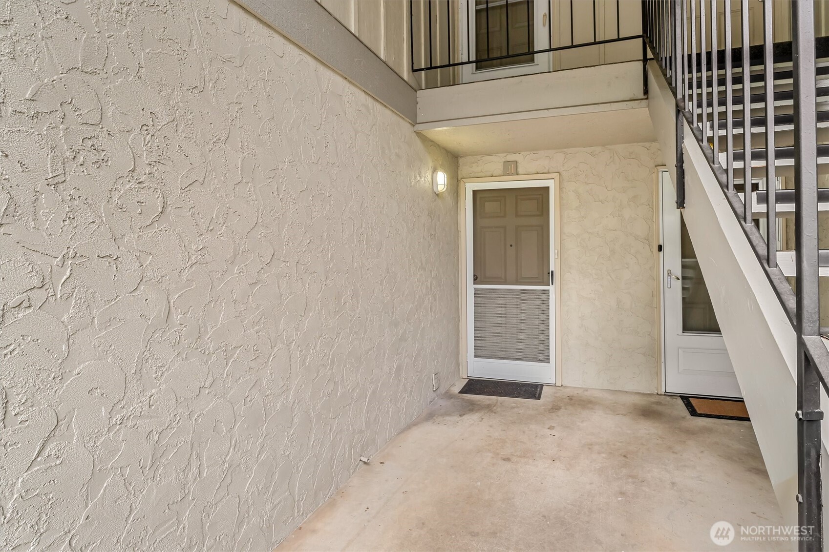 12505 NE 117th Place Unit: J1