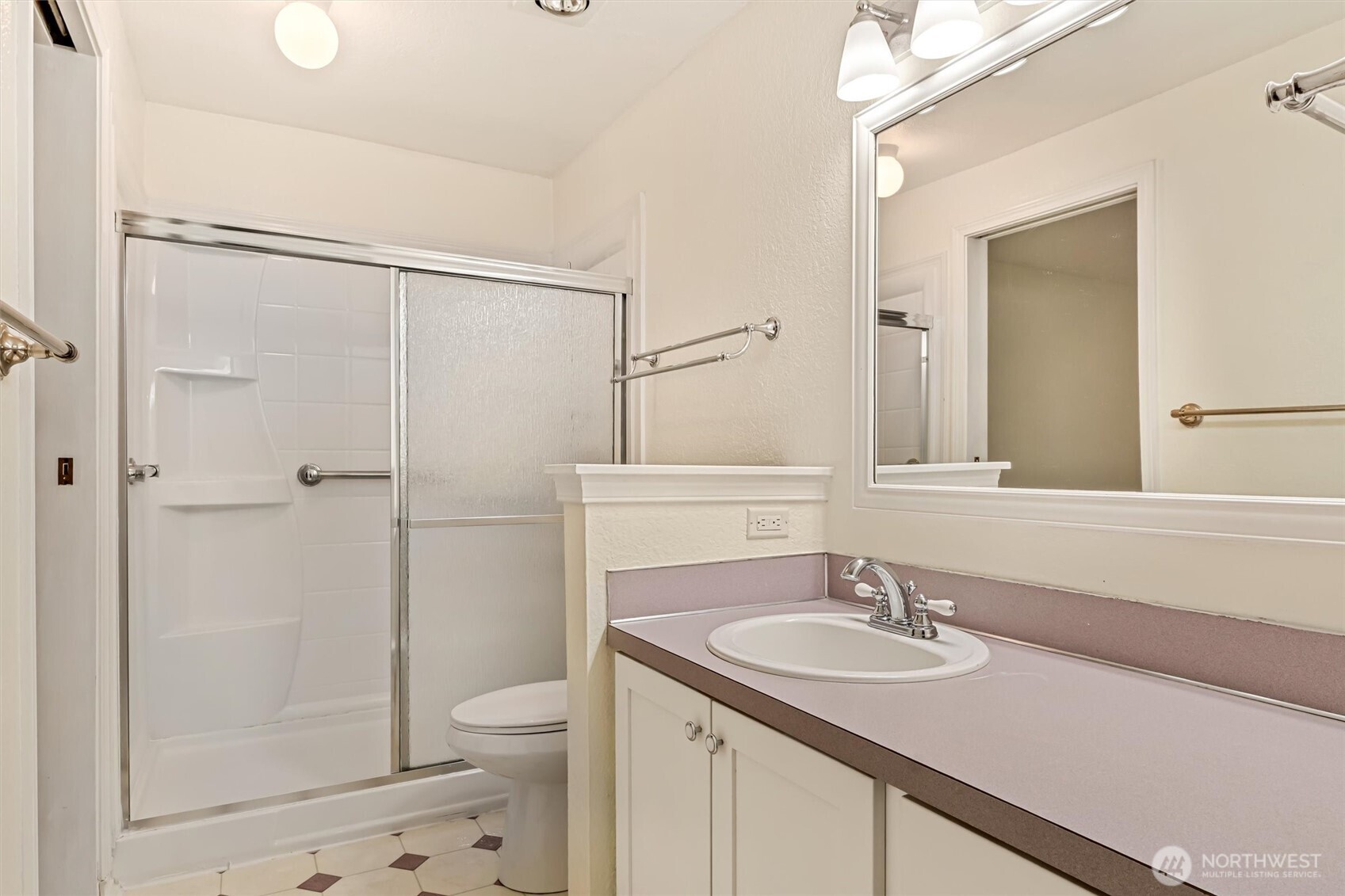 12505 NE 117th Place Unit: J1