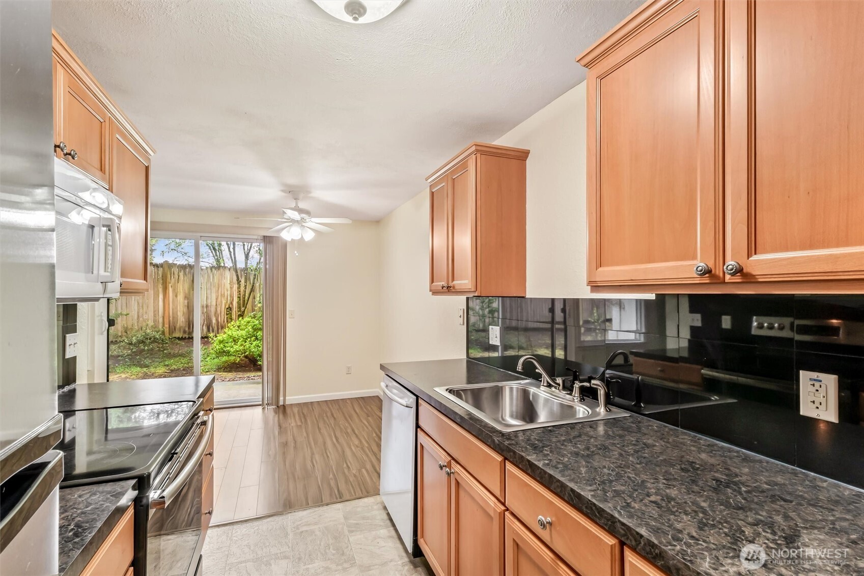 12505 NE 117th Place Unit: J1