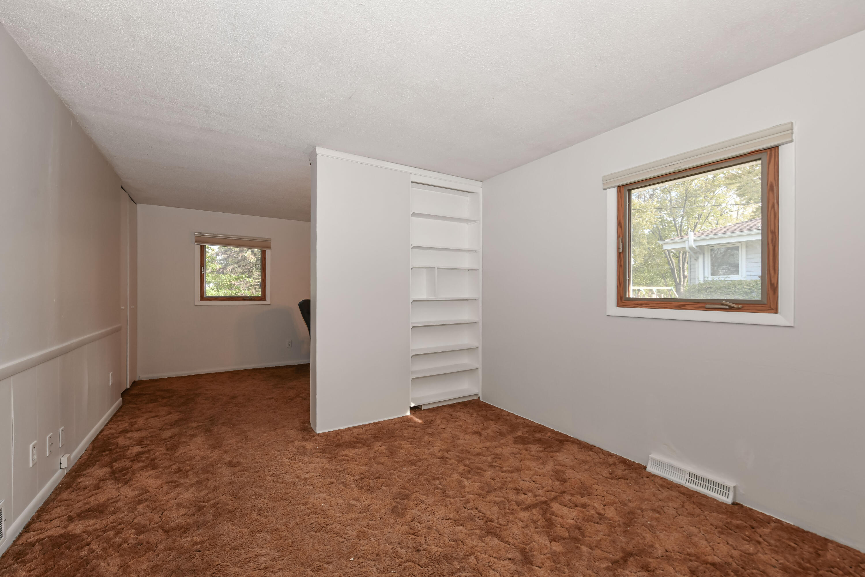 2122 Sunnyside Dr