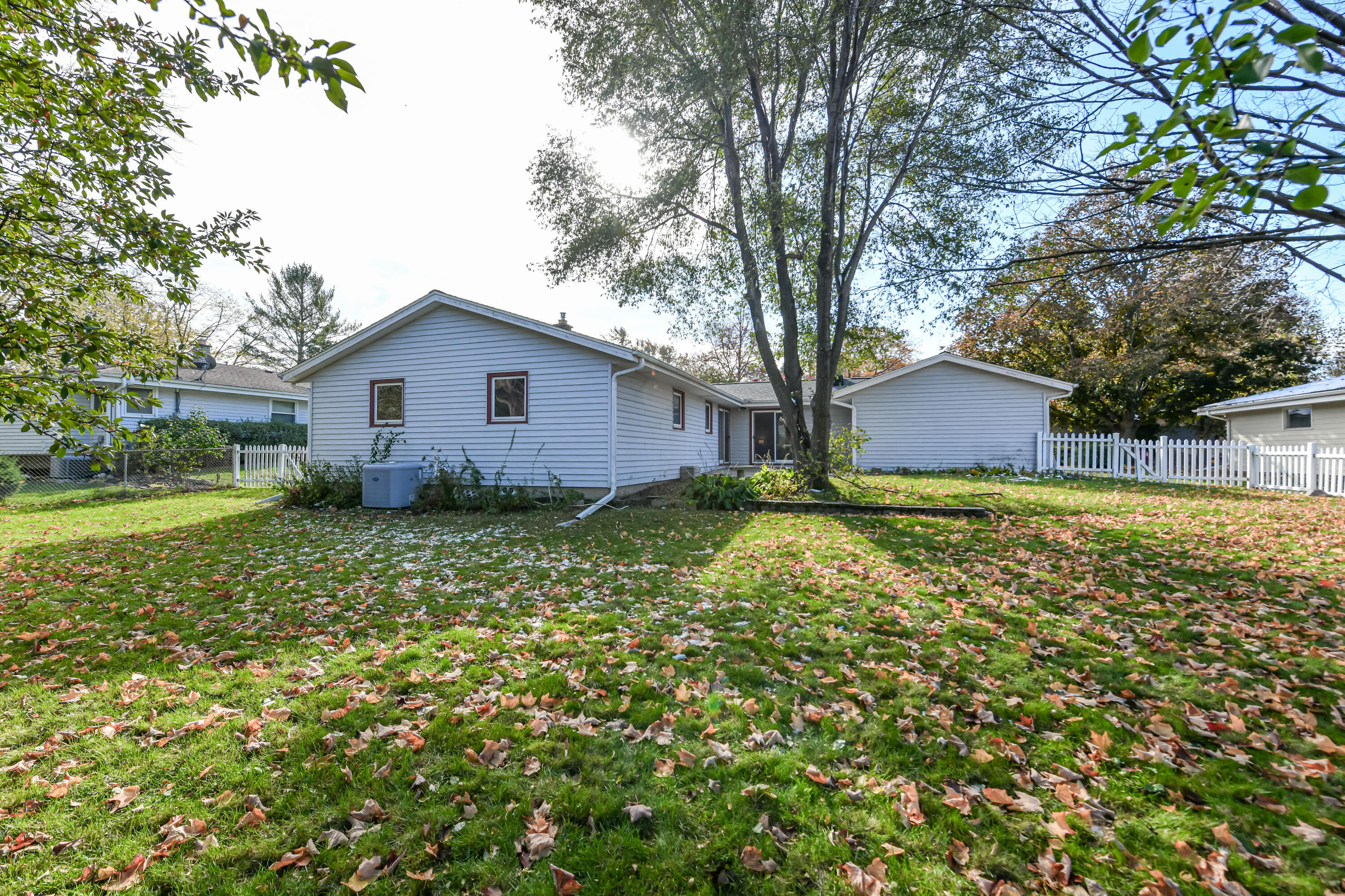 2122 Sunnyside Dr