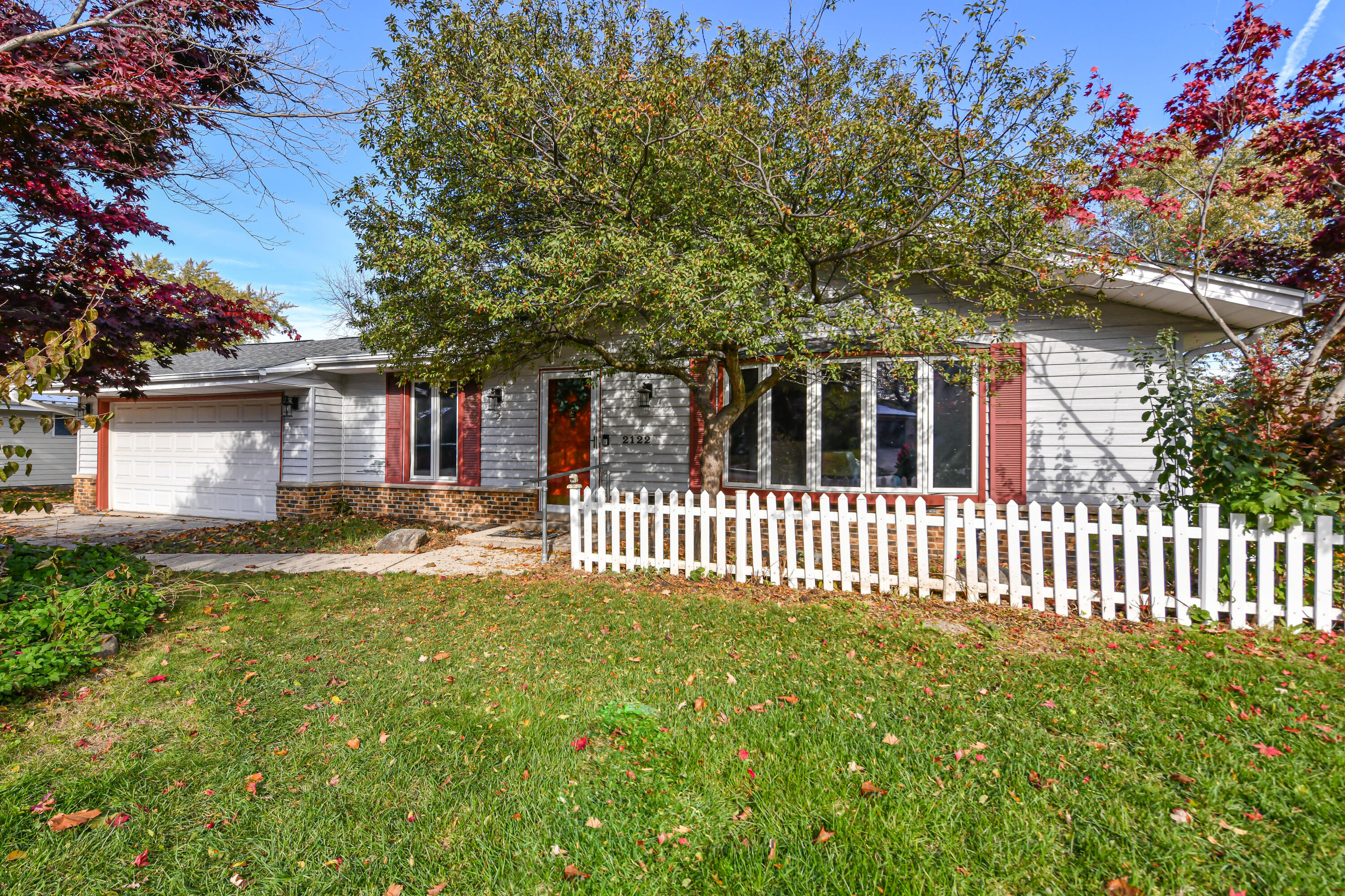 2122 Sunnyside Dr