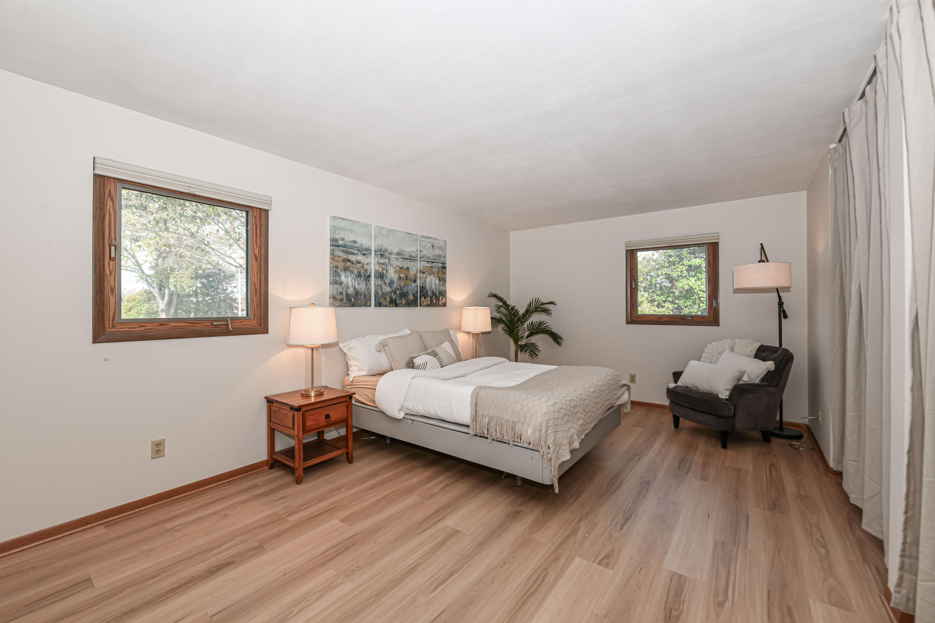 2122 Sunnyside Dr