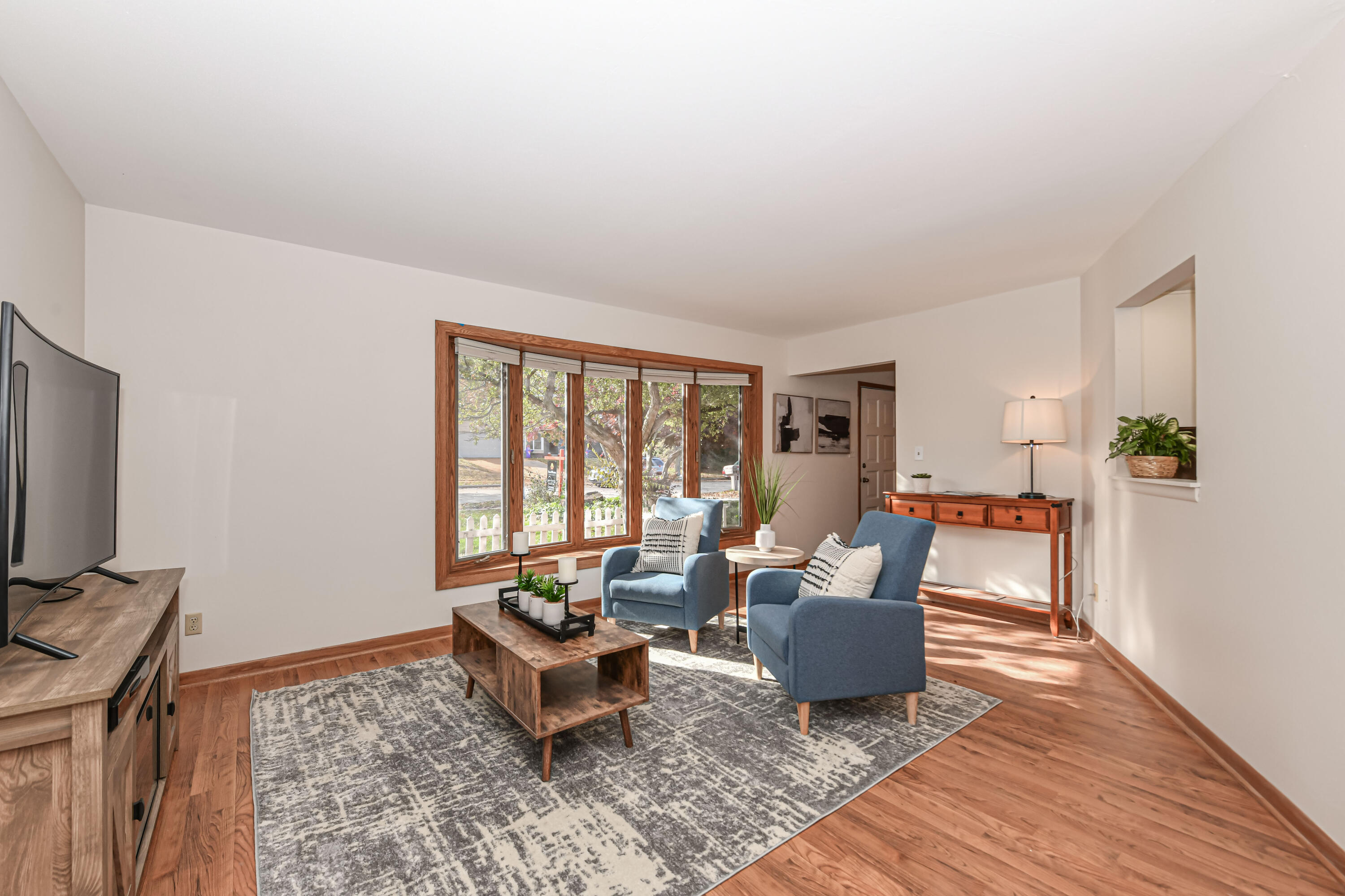 2122 Sunnyside Dr