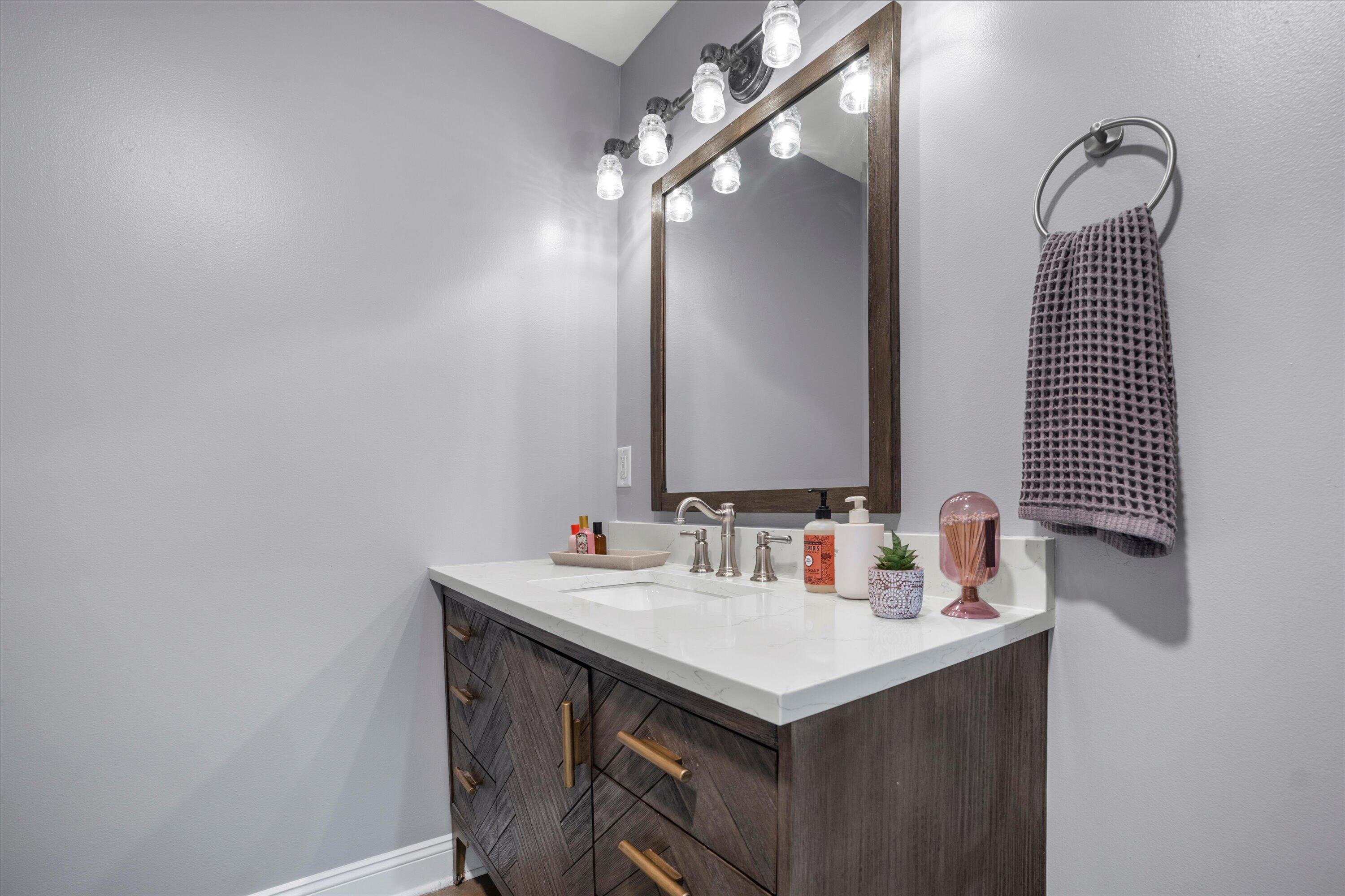 3059 N Weil St Unit: 123
