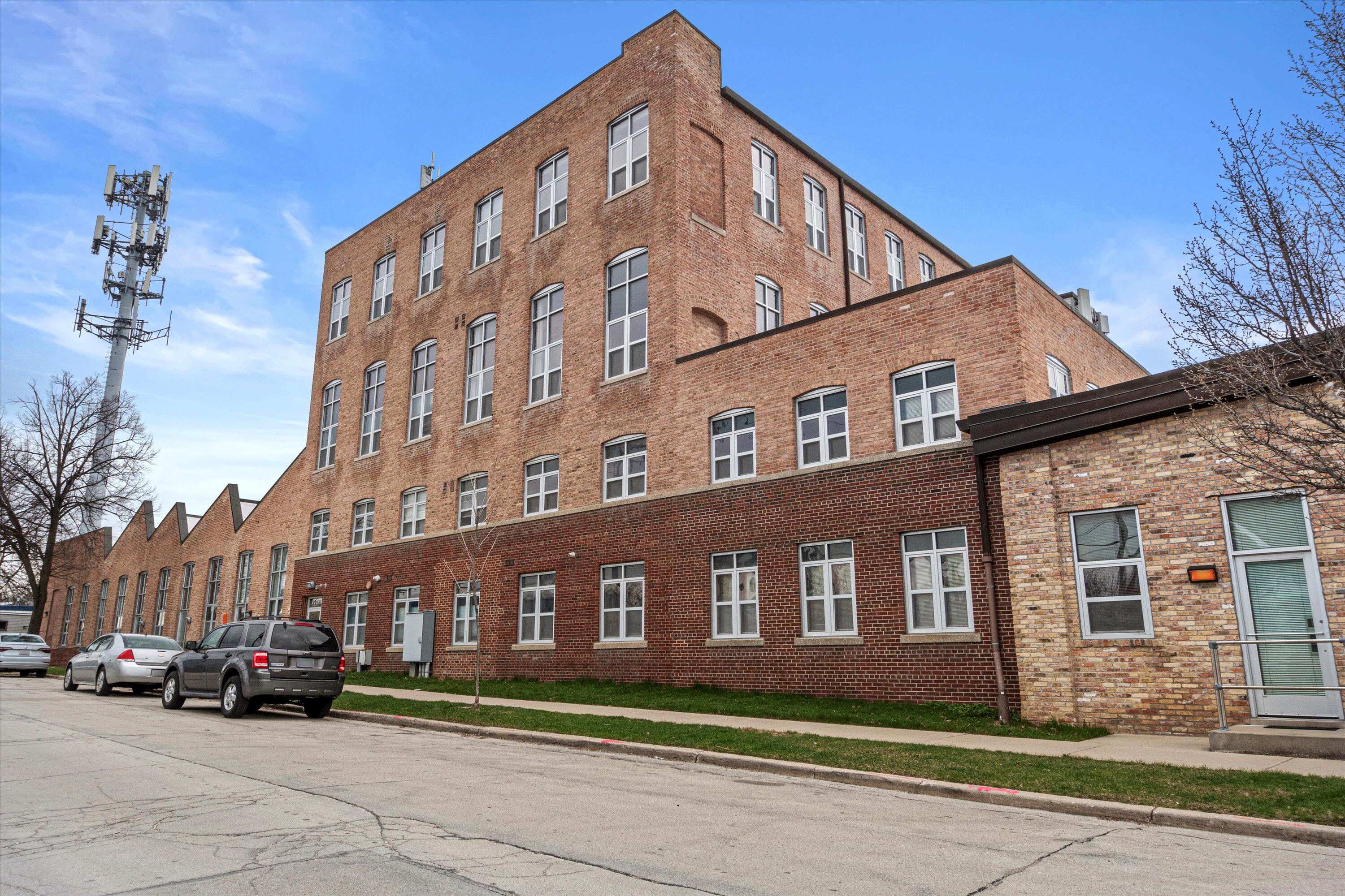 3059 N Weil St Unit: 123
