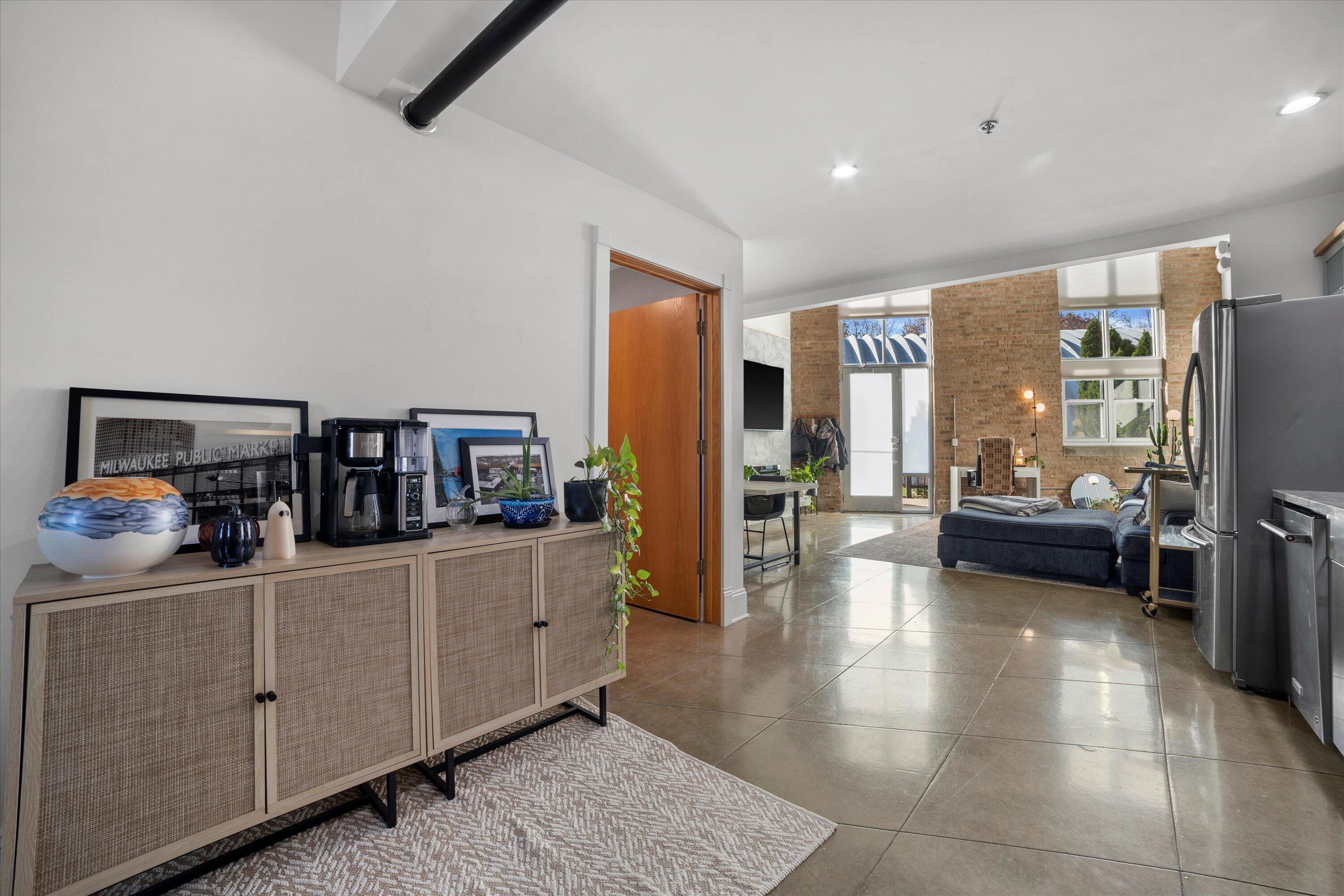 3059 N Weil St Unit: 123