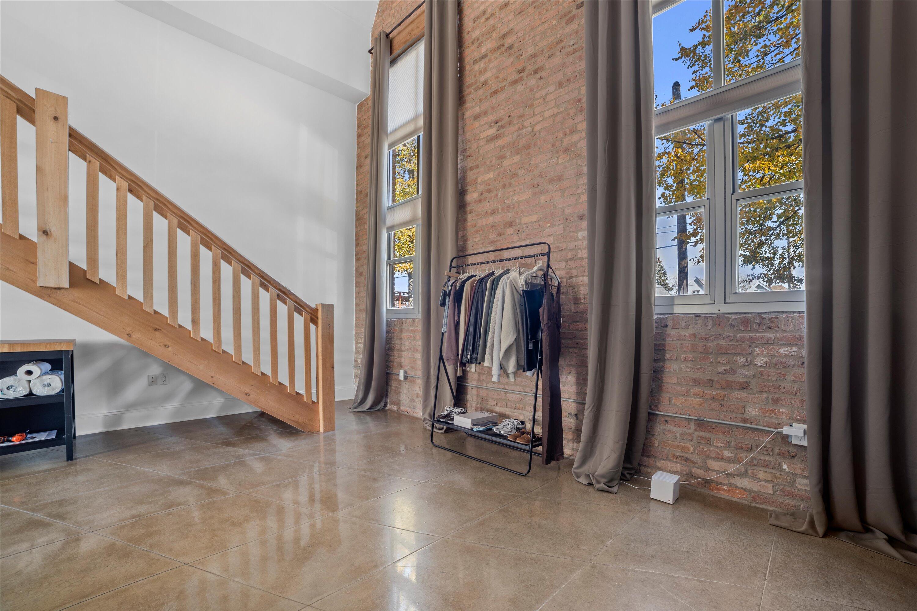 3059 N Weil St Unit: 123