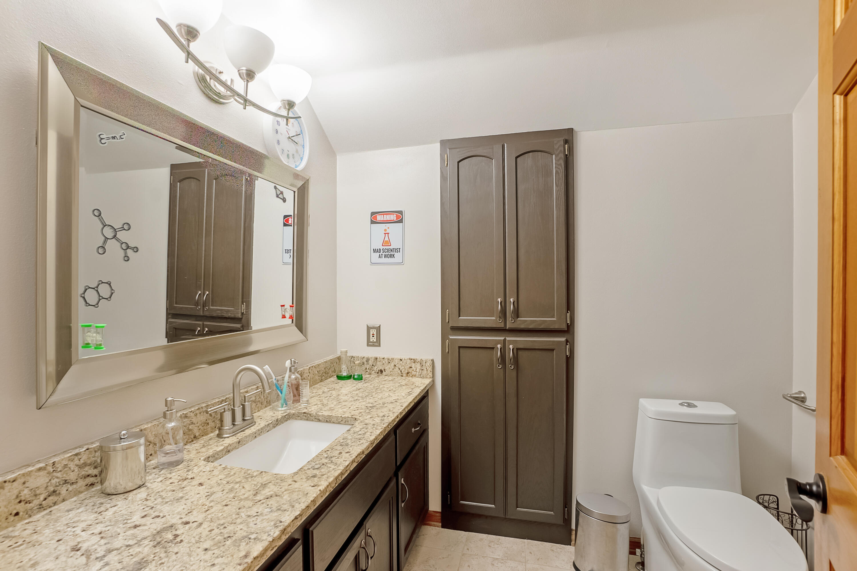 W292N6811 Dorn Rd