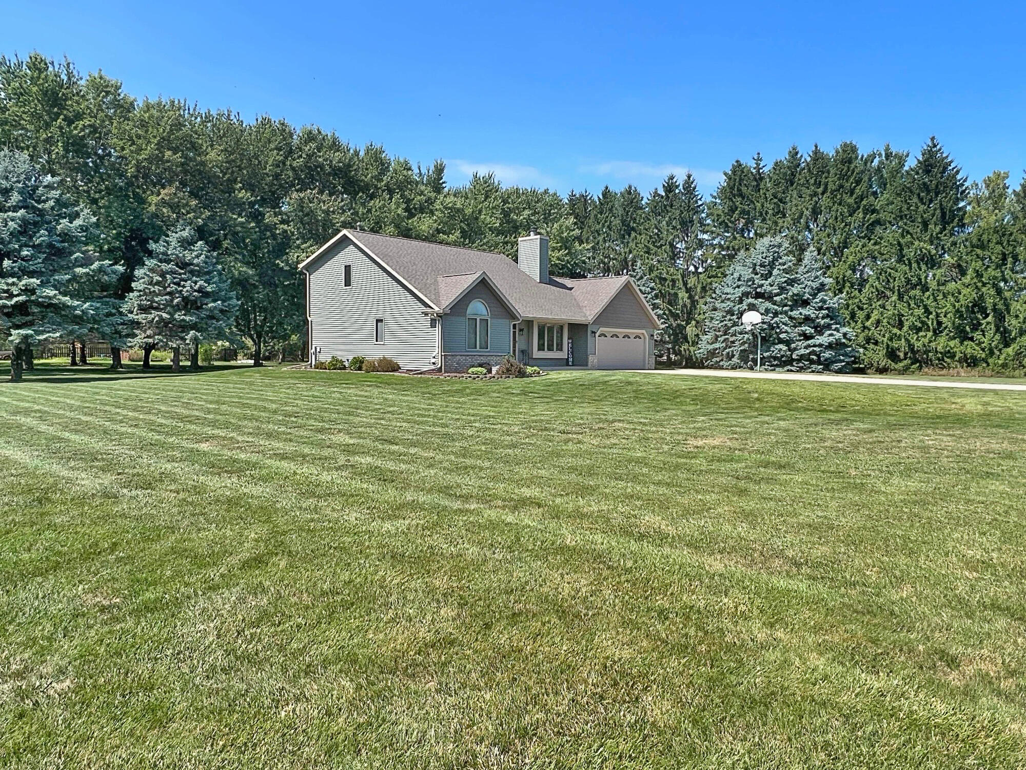 W292N6811 Dorn Rd