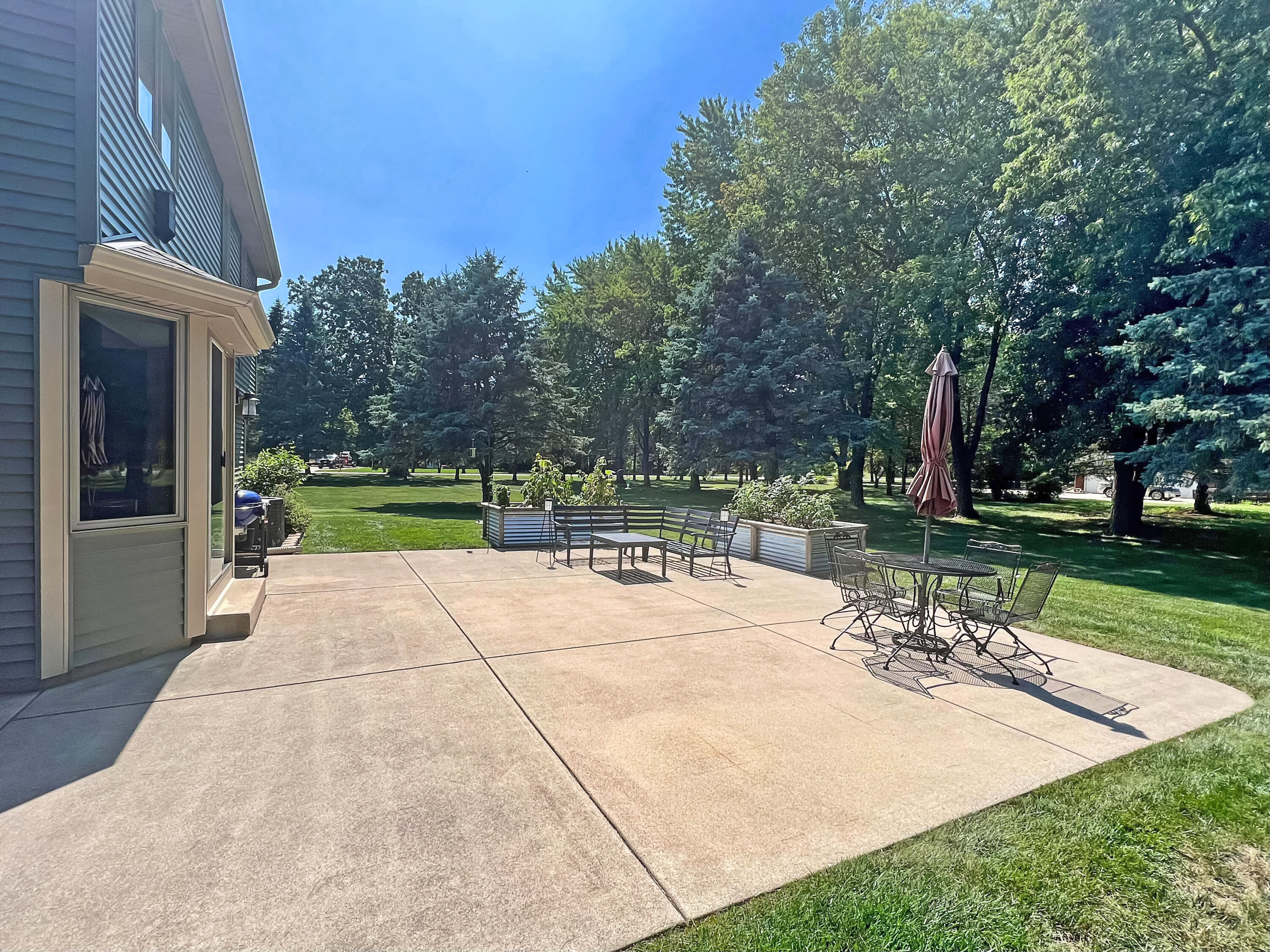 W292N6811 Dorn Rd