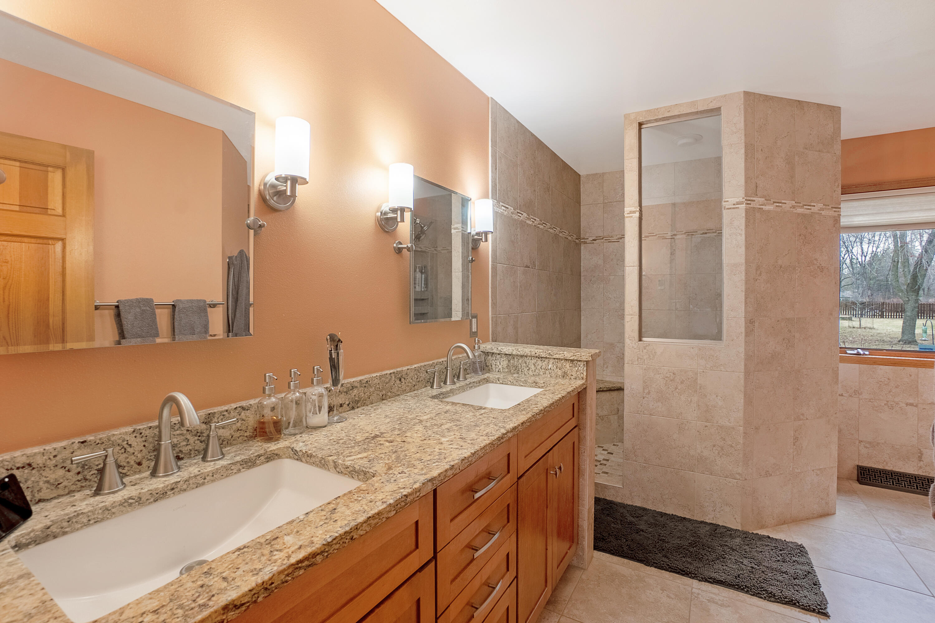 W292N6811 Dorn Rd