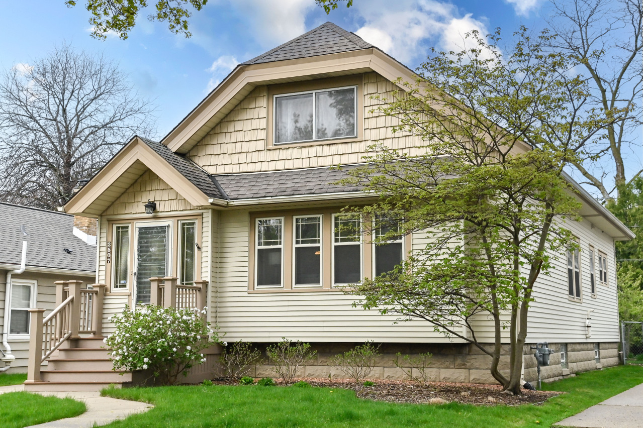 2507 N 70th St