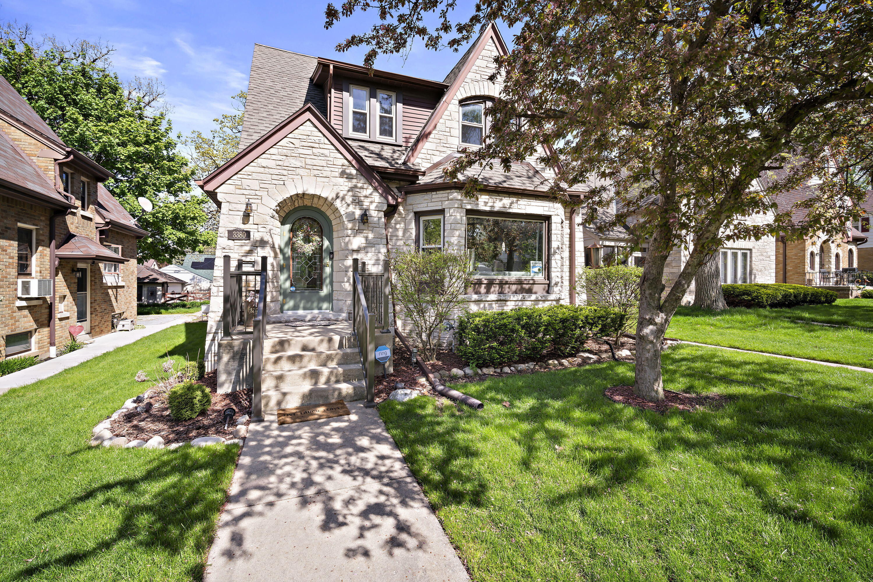 3380 S Princeton Ave