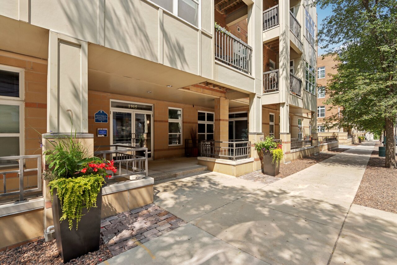 1915 N Water St 301