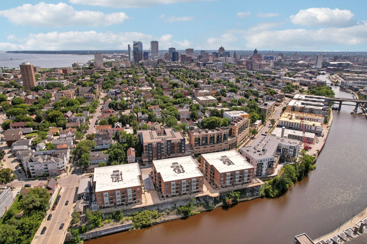 1915 N Water St 301