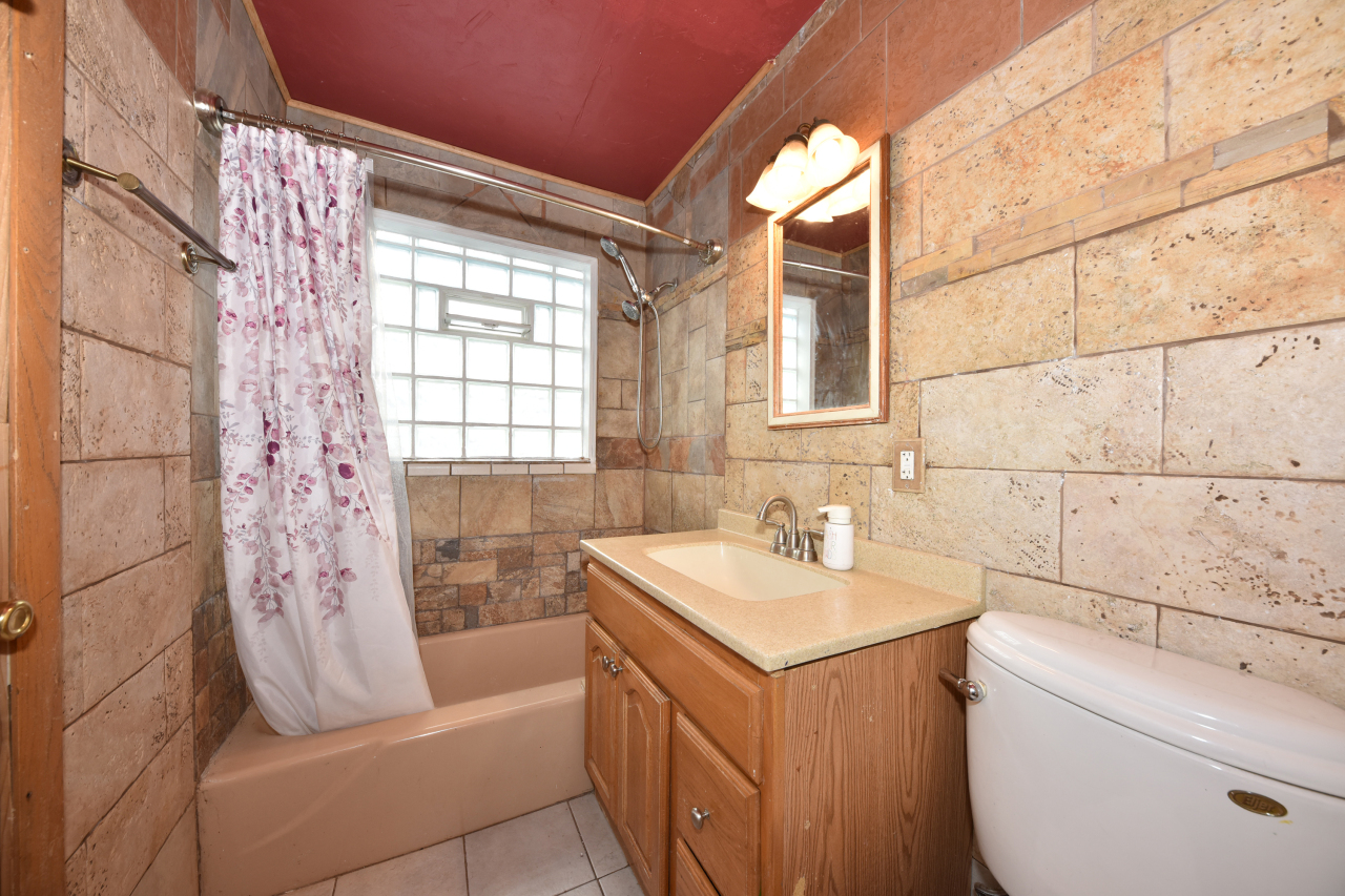 4820 N 91st St